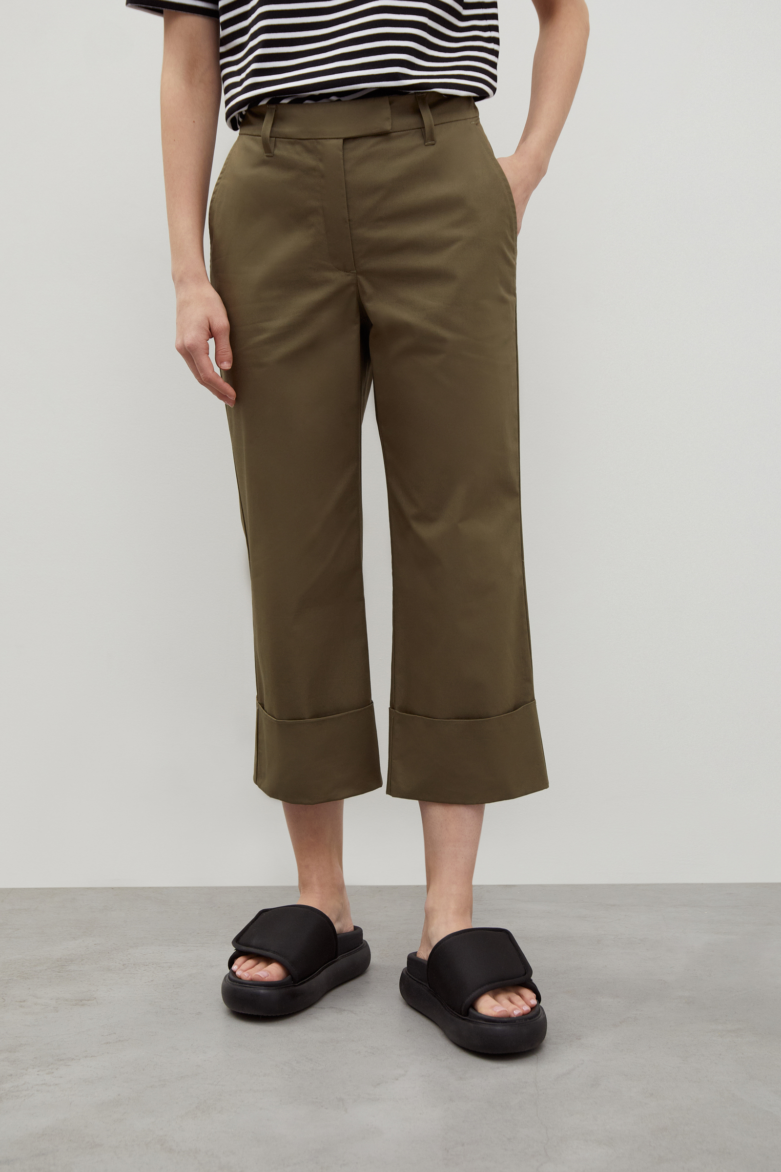 Бриджи с широкими отворотами