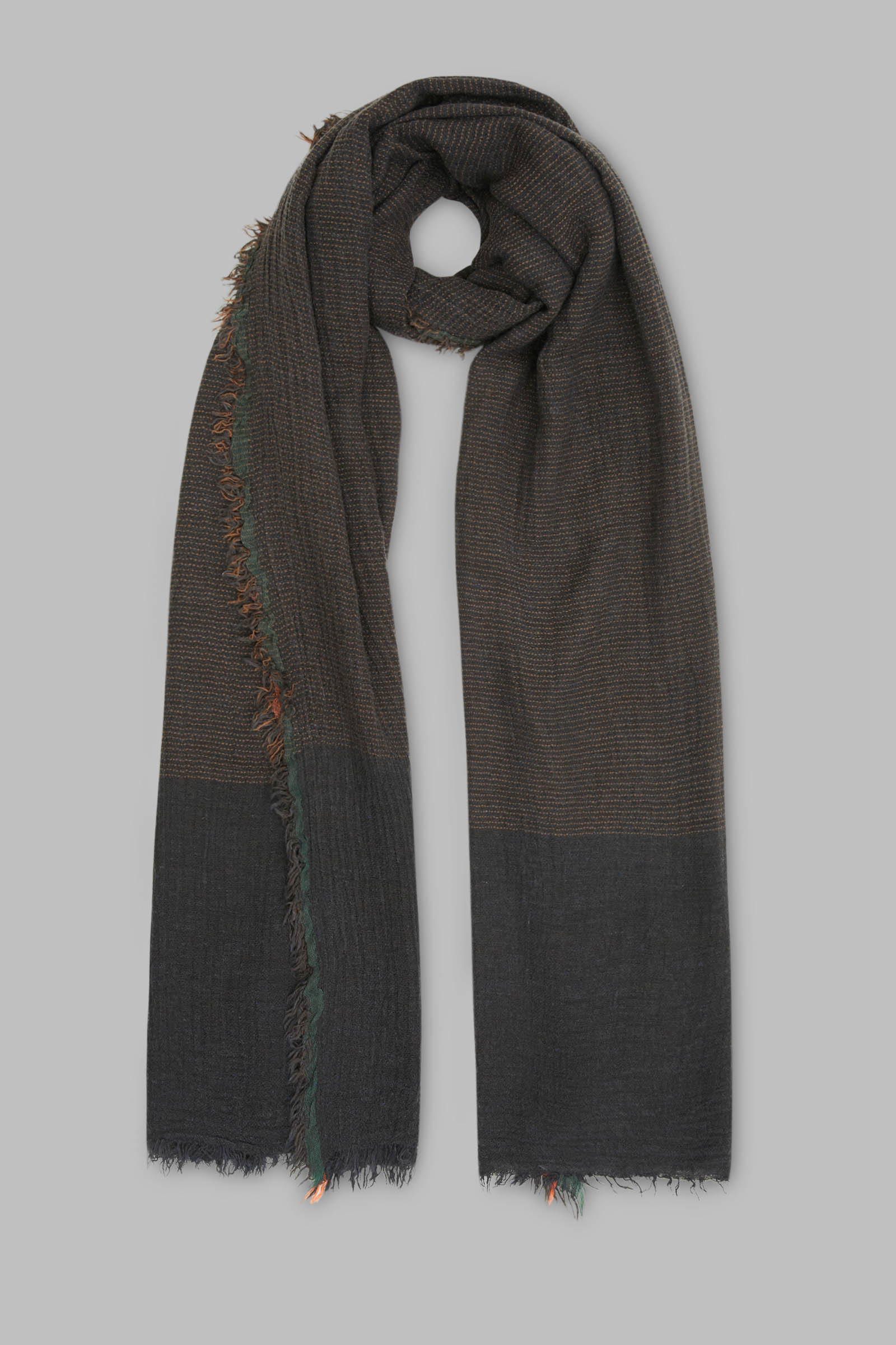 Шарф из мягкого смесового материала 1499₽