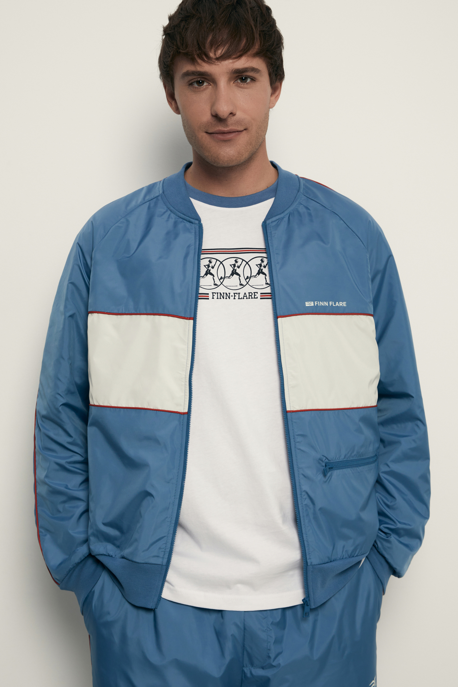 Олимпийка с контрастной отделкой из капсулы ретро 5990₽