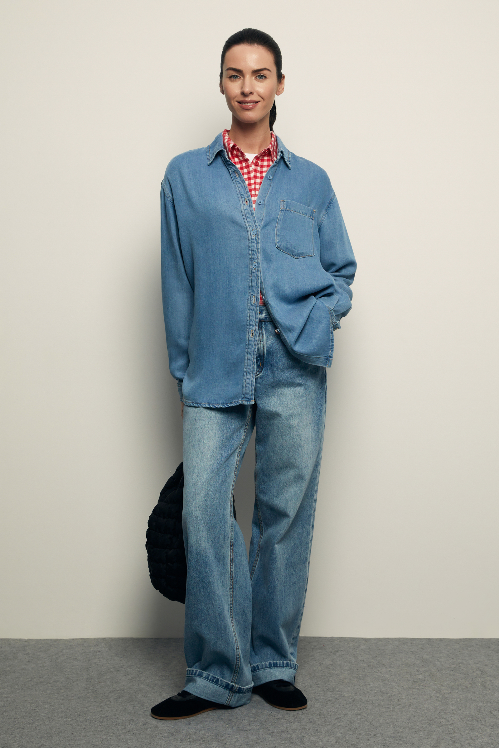 Джинсовая рубашка свободного кроя