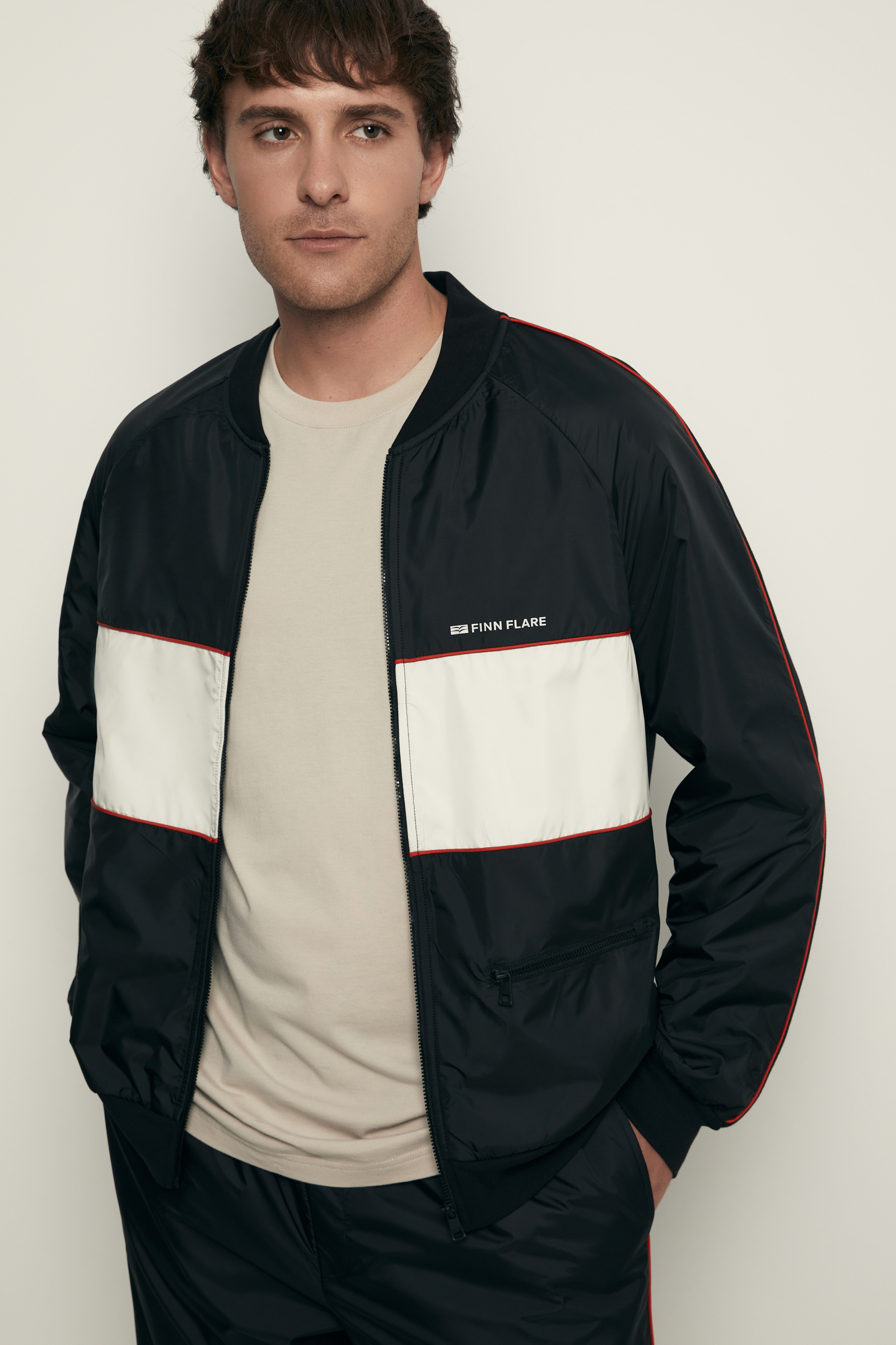 Олимпийка с контрастной отделкой из капсулы ретро 6990₽