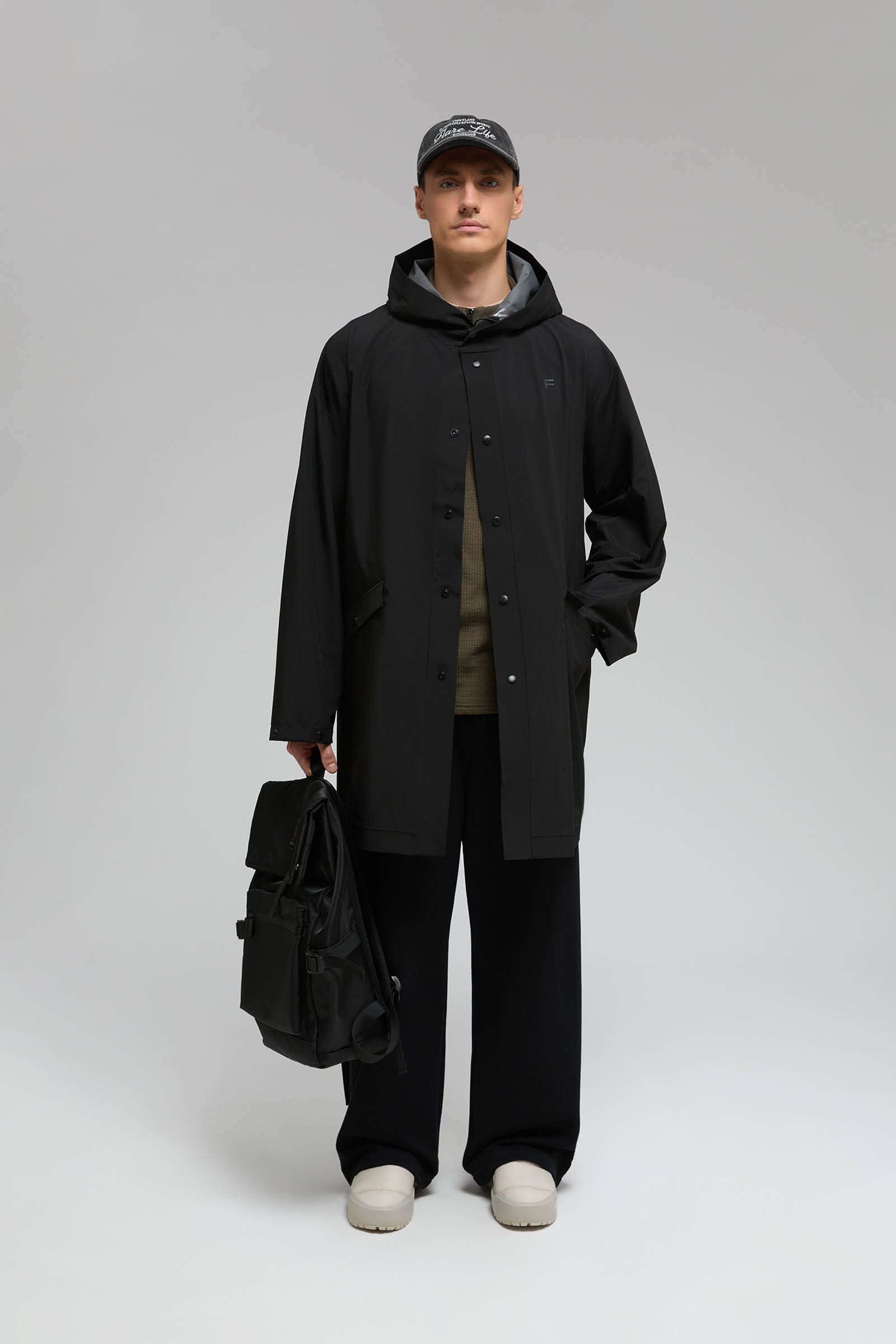 Плащ с капюшоном прямого кроя 4193₽