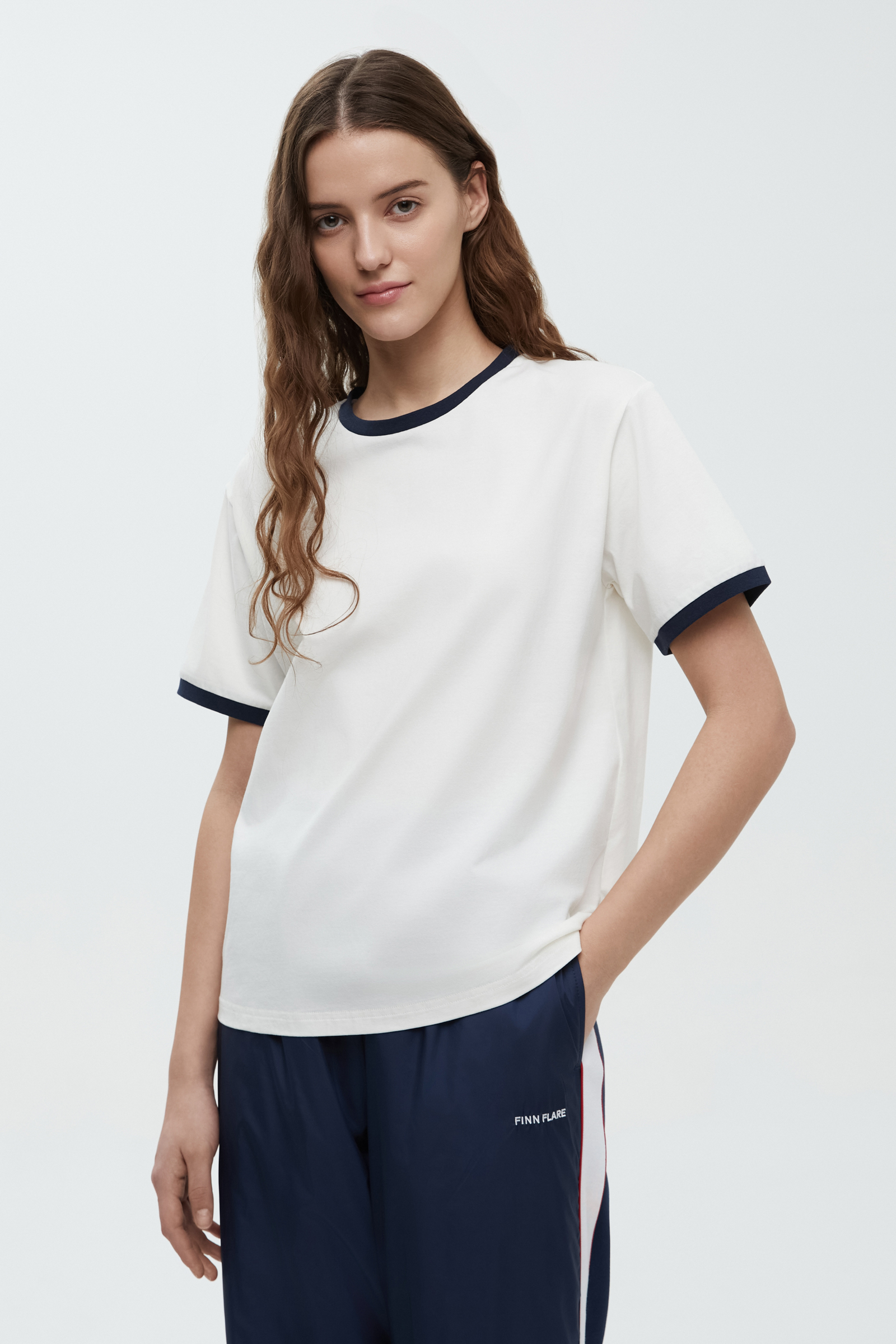 

Футболка с контрастной отделкой, 711 milk, Футболка с контрастной отделкой