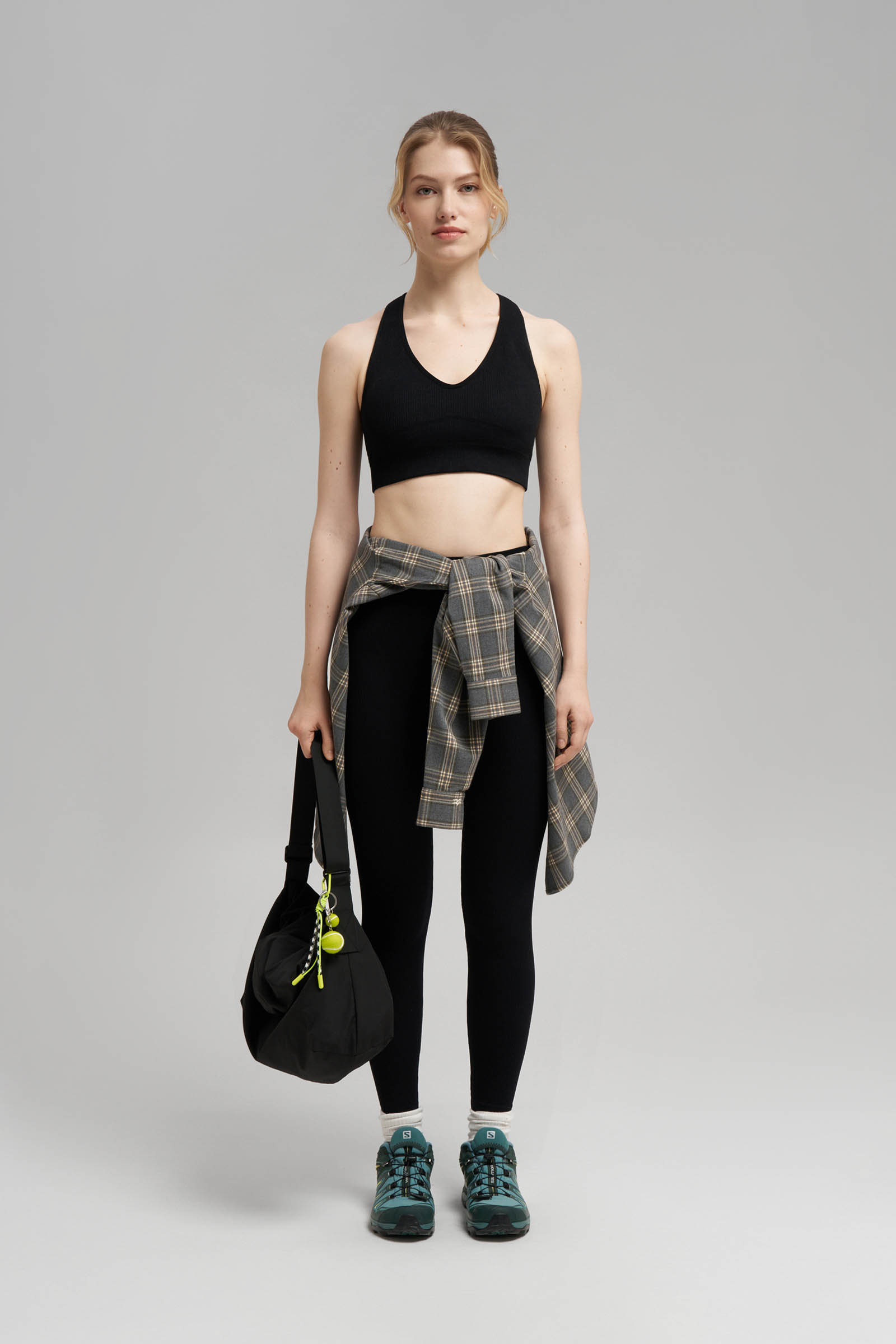 Топ женский Finn Flare, 200 black, арт. FBG110128