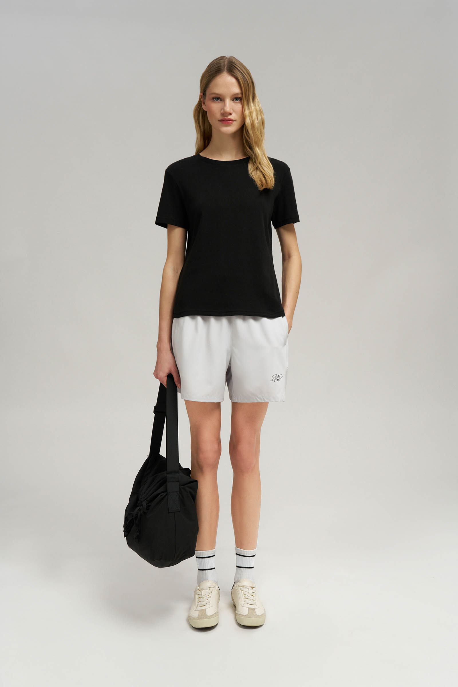 Футболка Finn Flare прилегающего кроя, черный, арт. FBG11043