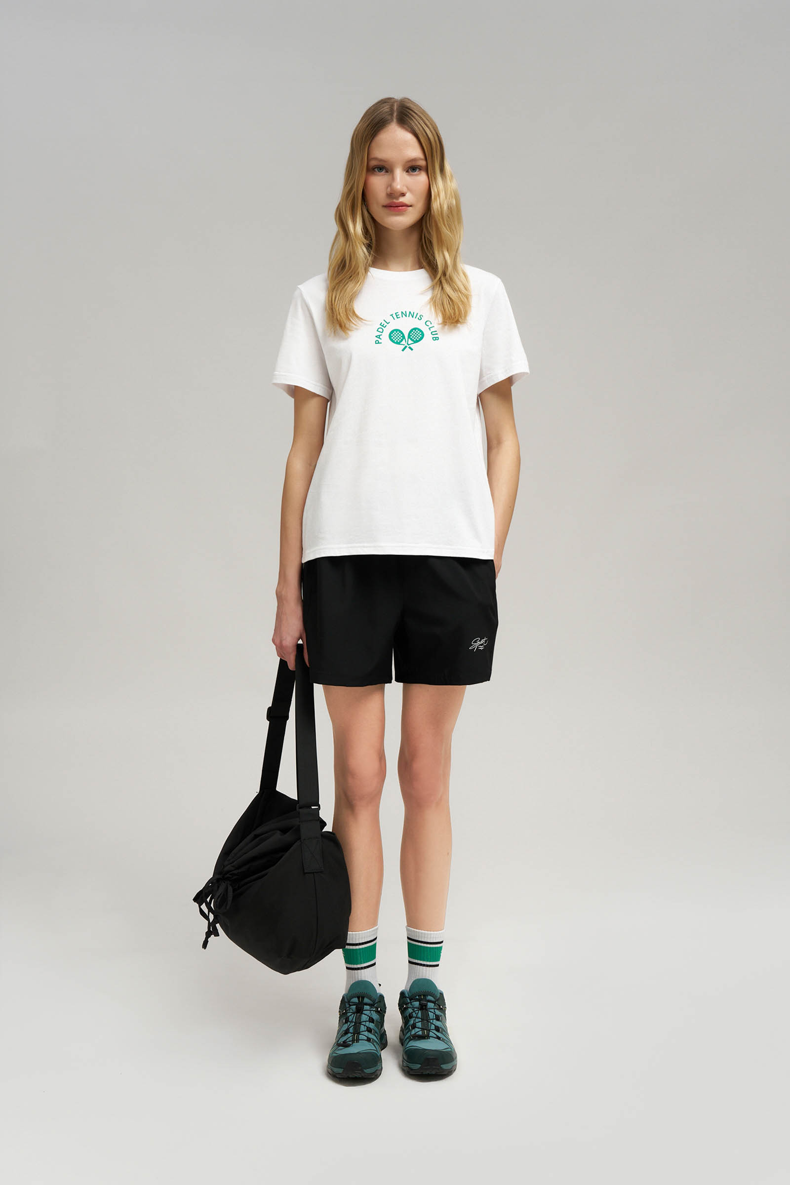 Футболка Finn Flare прямого кроя, белый, арт. FBG11031