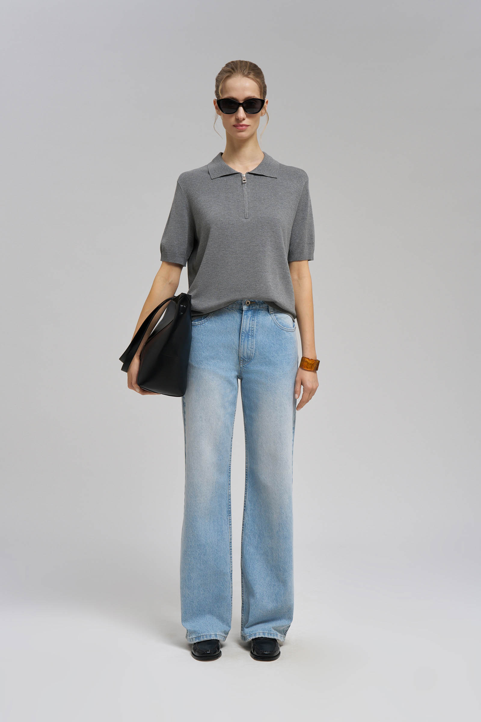 Легкий джемпер-поло полуприлегающего кроя 5999₽