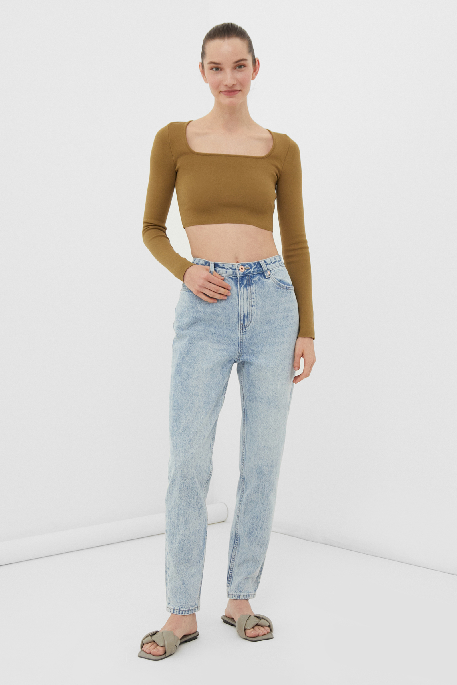 Джинсы tapered fit женские