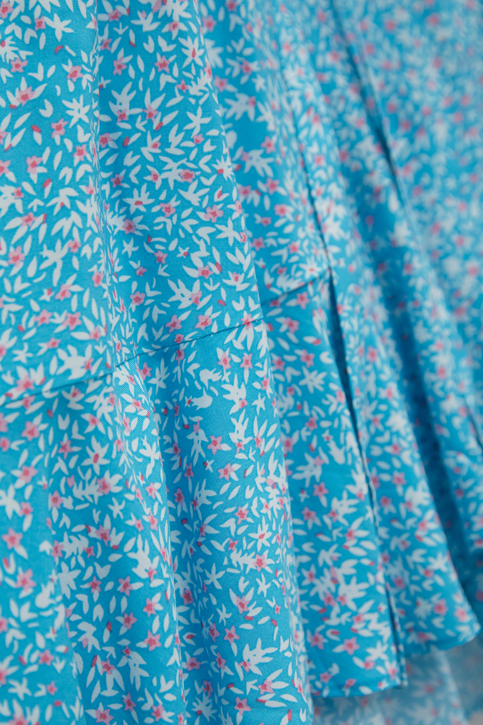 

Платье с v-образным вырезом, 148 mc azure, Платье с v-образным вырезом