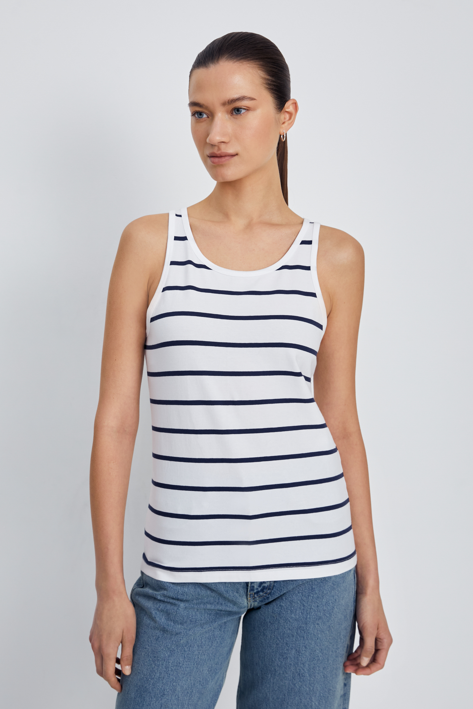 Базовая майка из хлопка 990₽