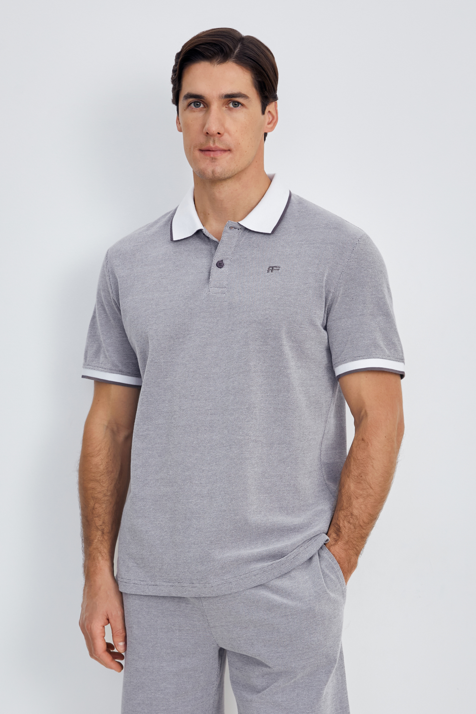 Поло с контрастной отделкой