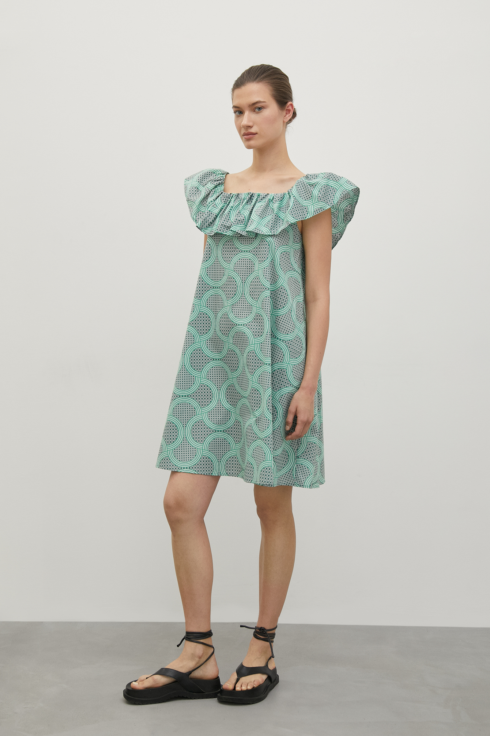 Платье с квадратным вырезом и воланом платье с принтом и воланом fine 1 s зеленый