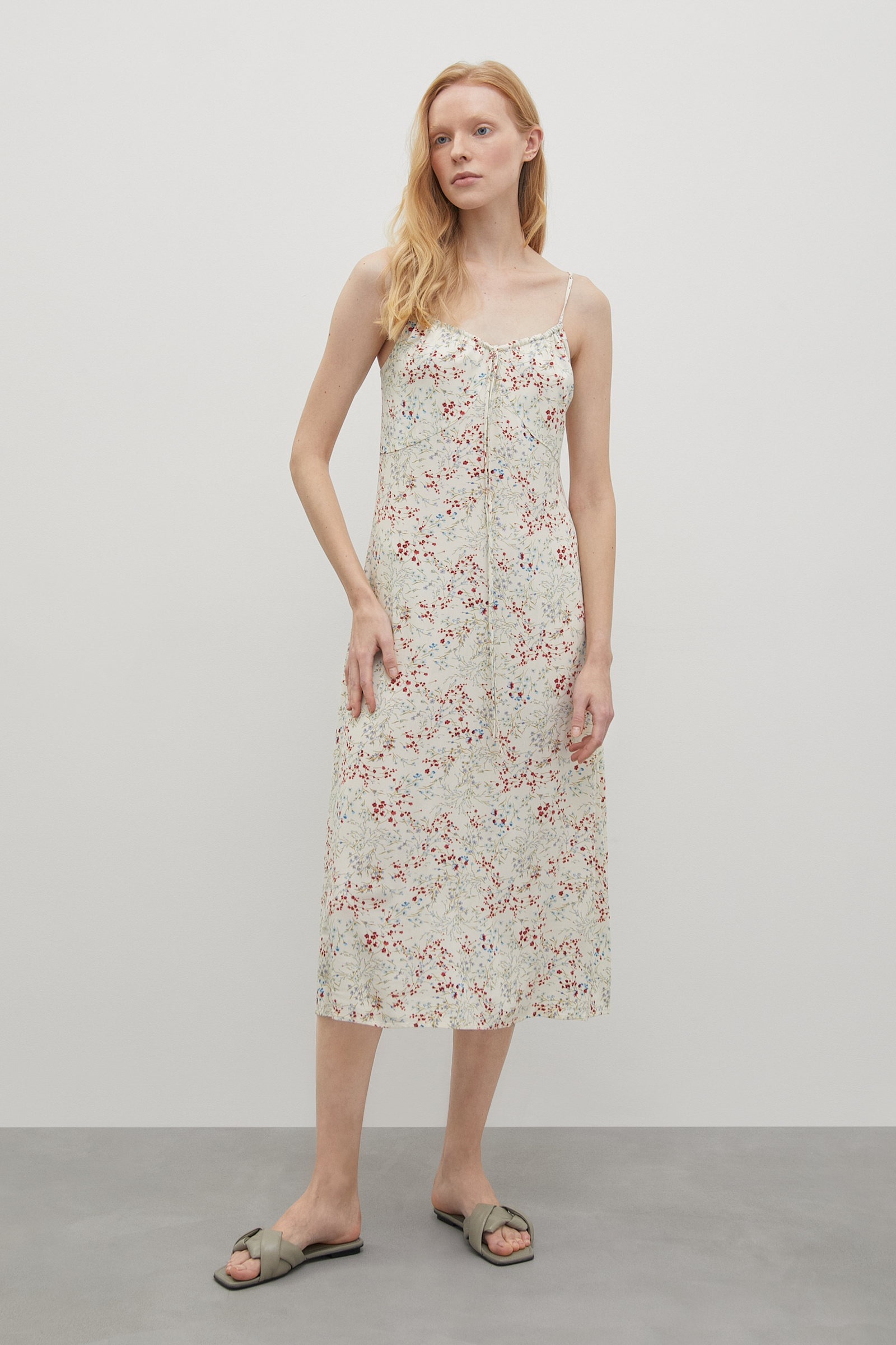 Сарафан в длине миди