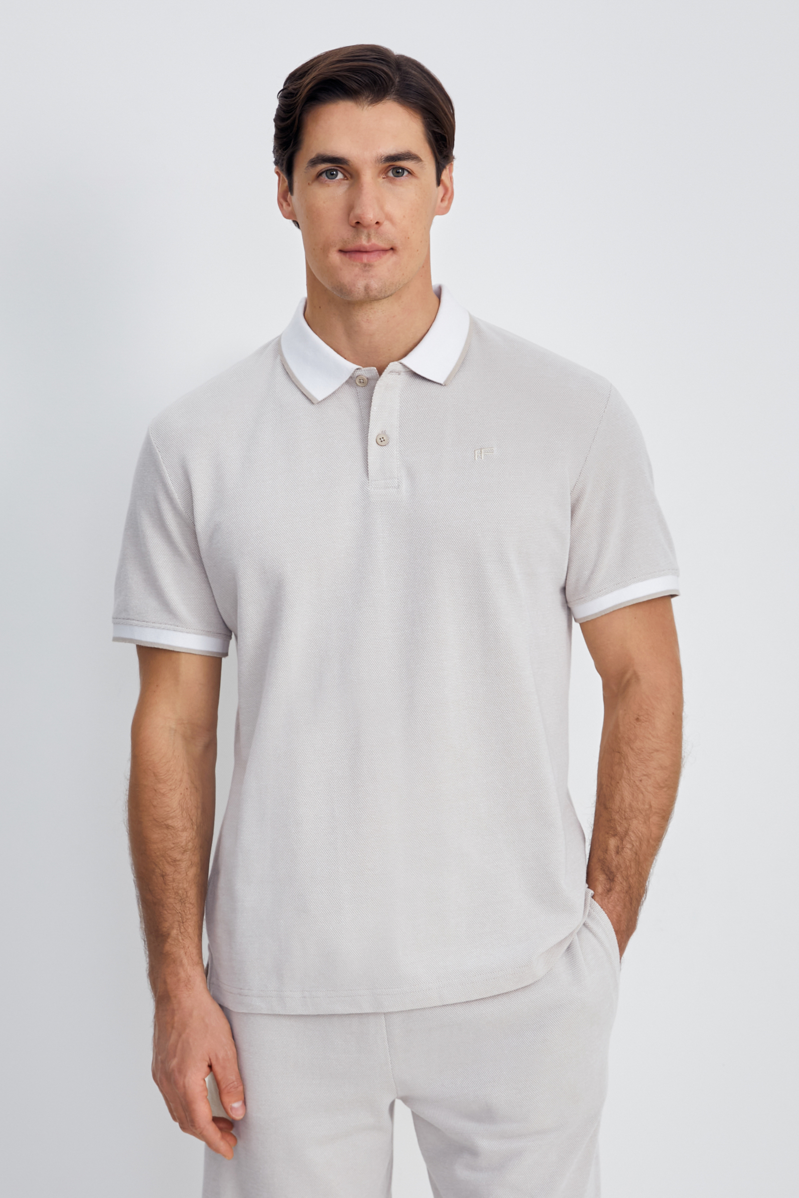 Поло с контрастной отделкой