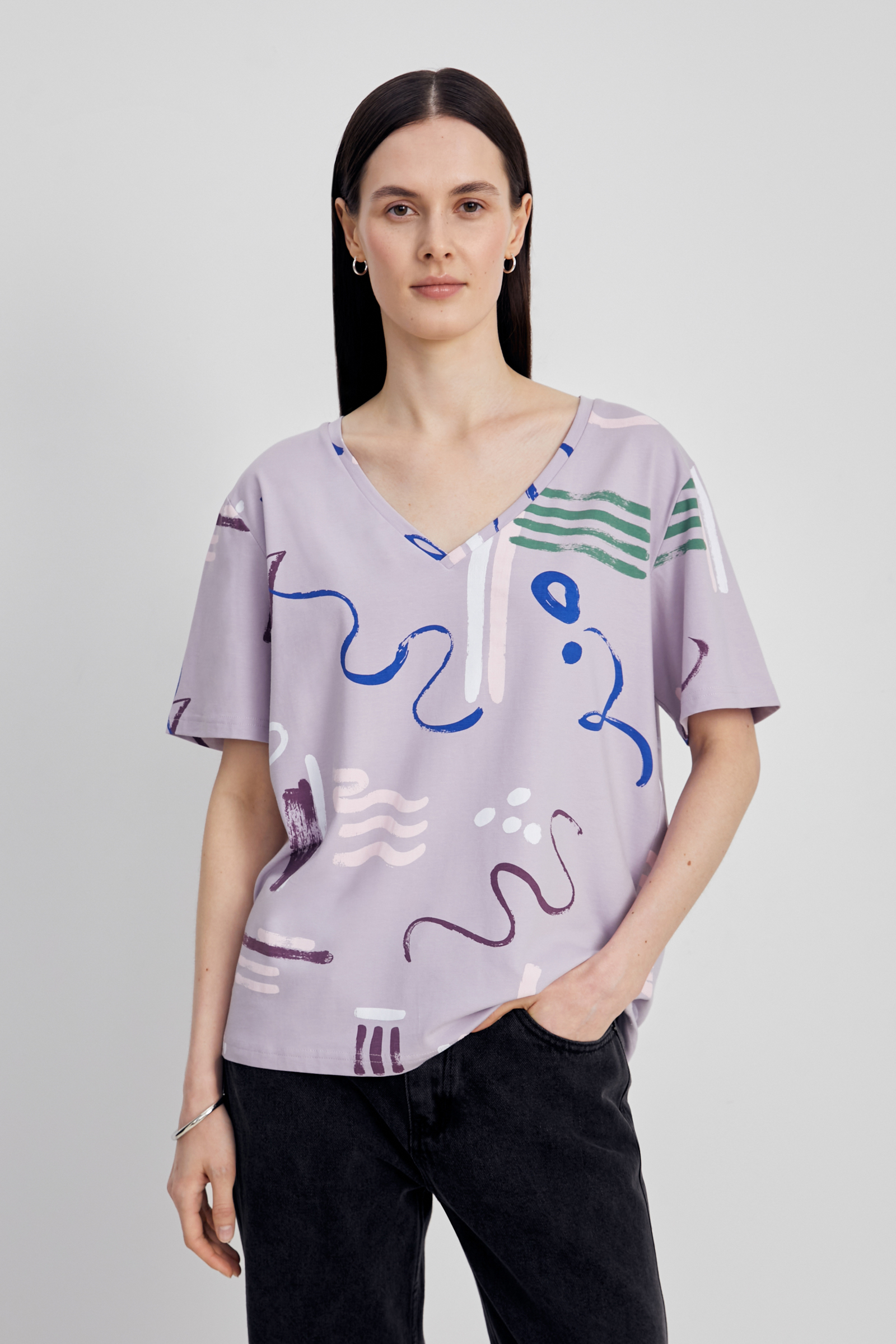 Футболка с абстрактным принтом 990₽