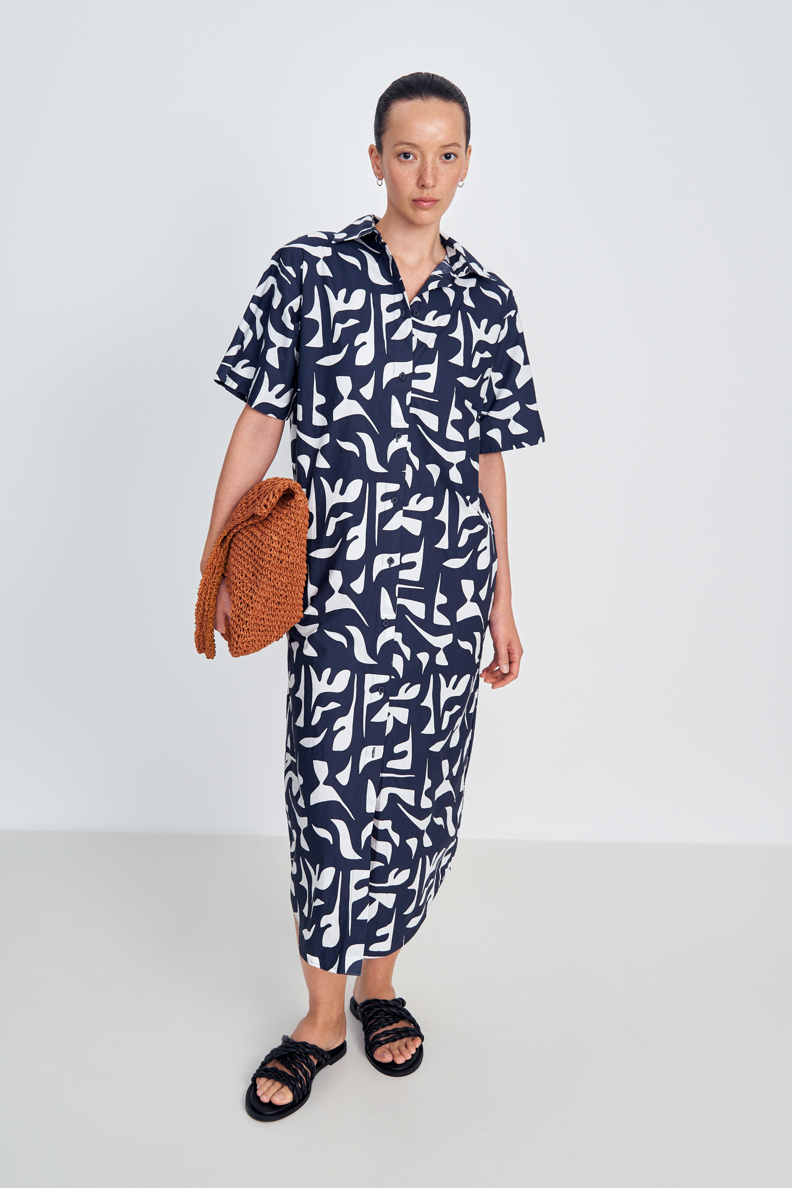 Платье из хлопка с длинным рукавом