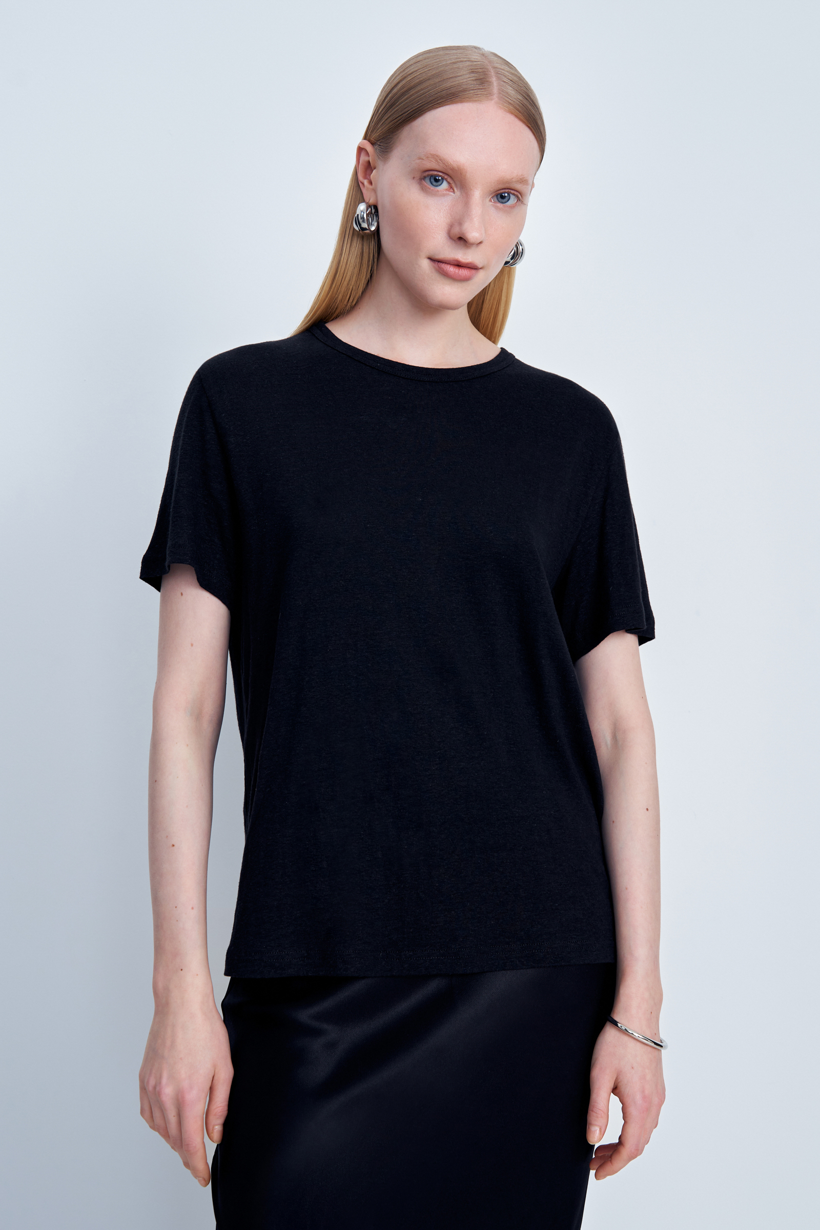 Футболка изо льна свободного силуэта