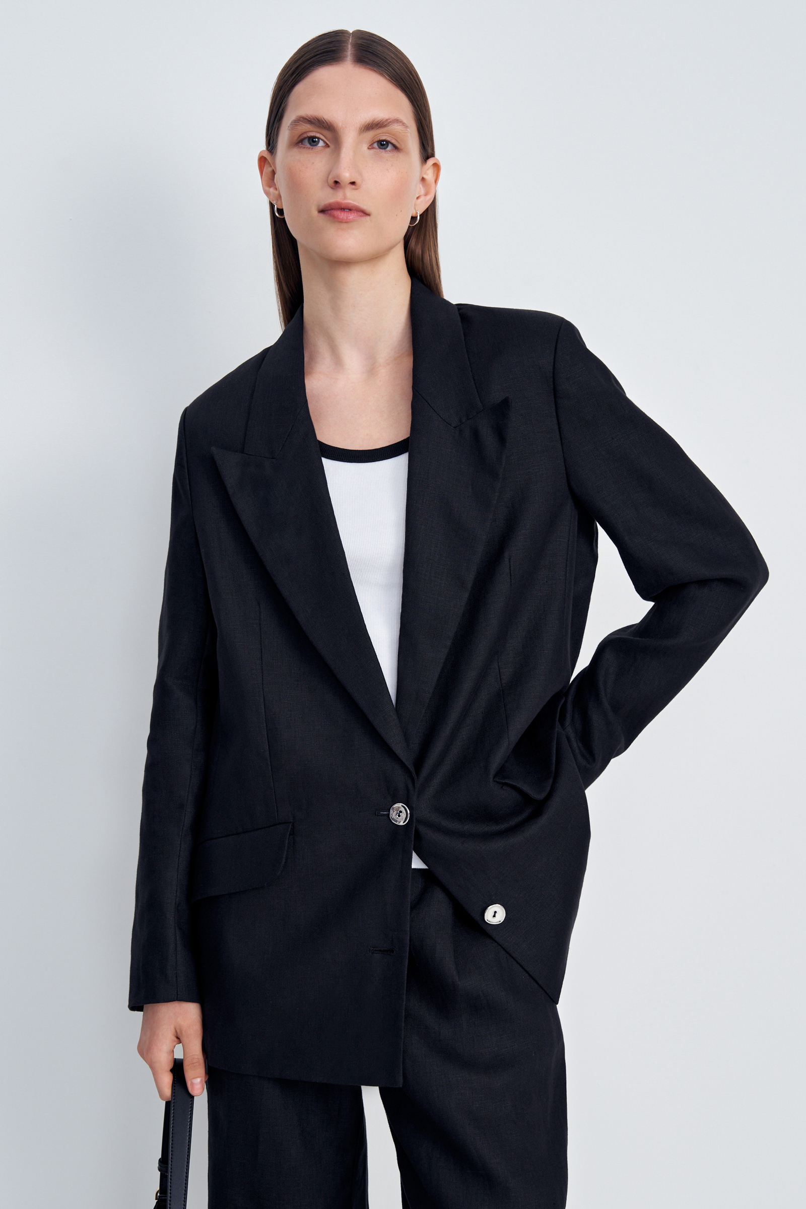 Жакет однобортный с карманами 8990₽