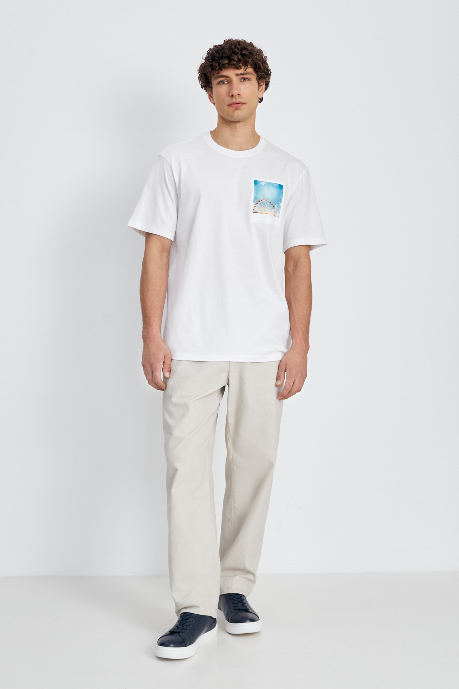 Свободная футболка с принтом