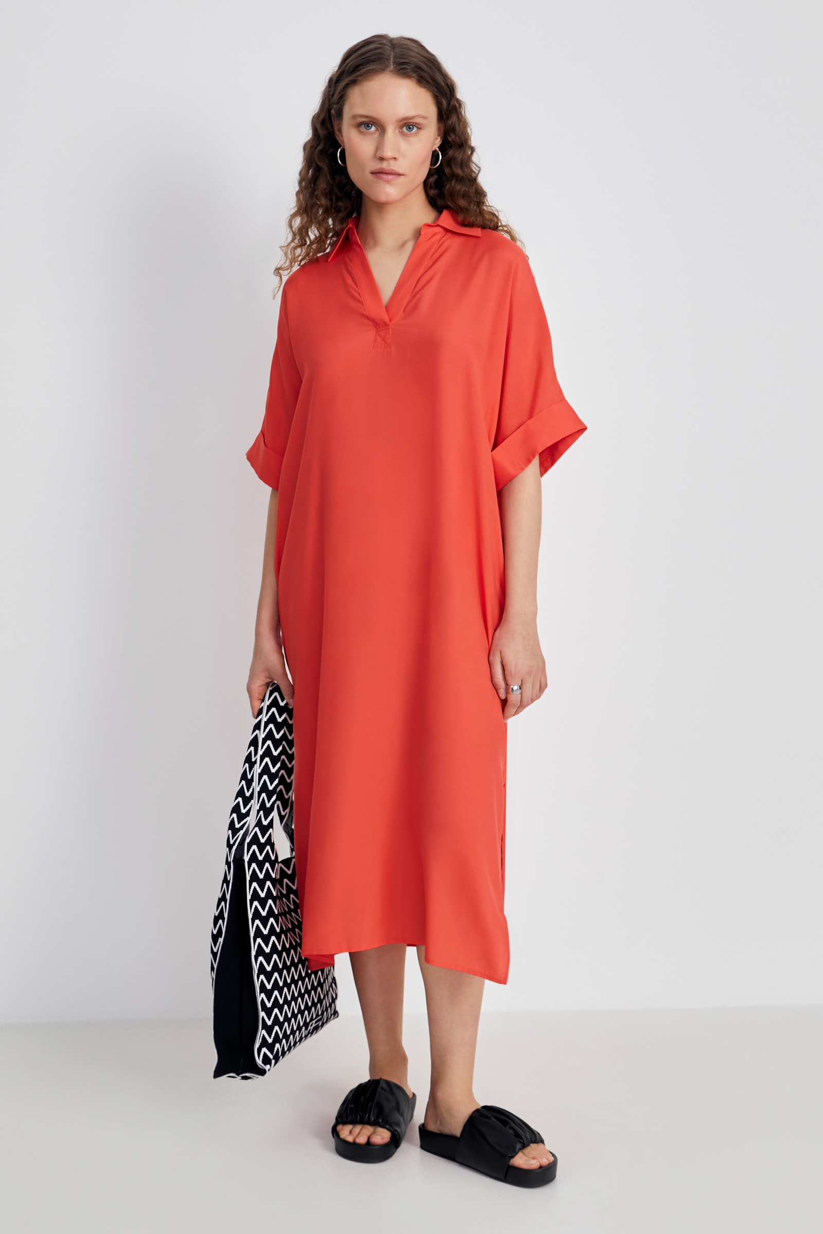 Платье женское