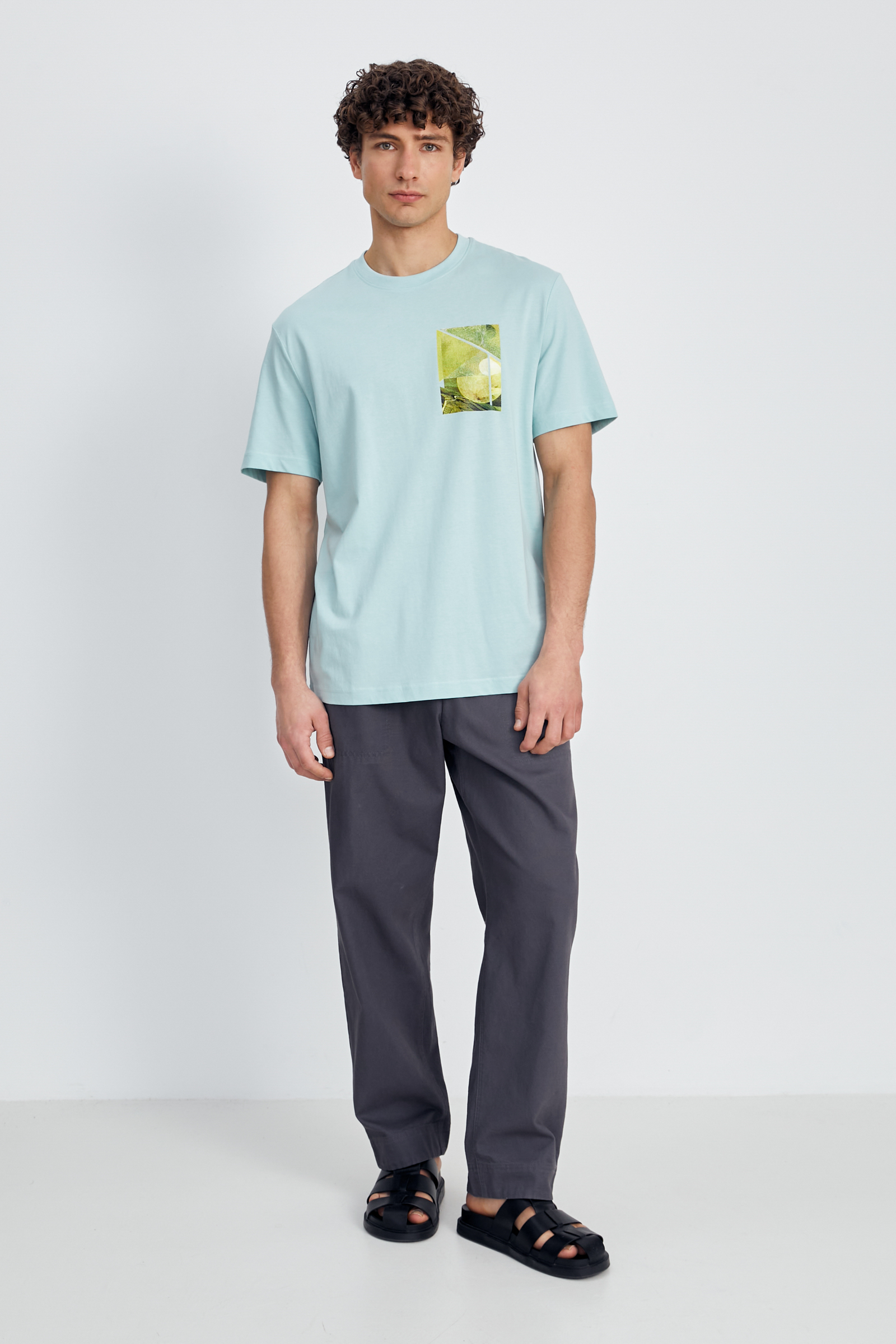 Свободная футболка с принтом