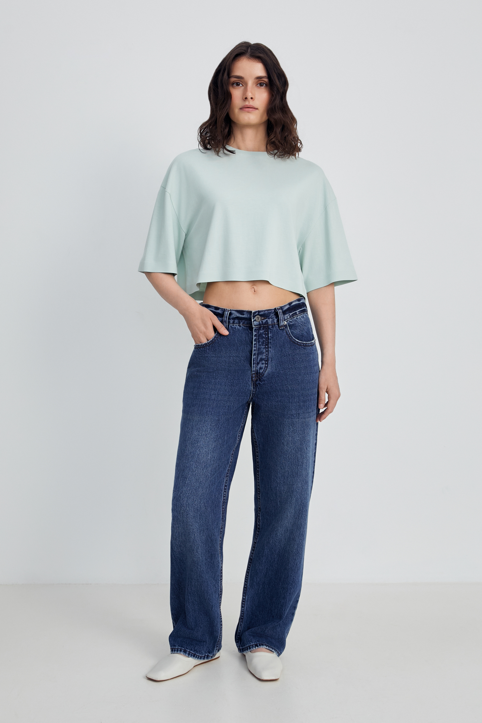 Укороченная футболка