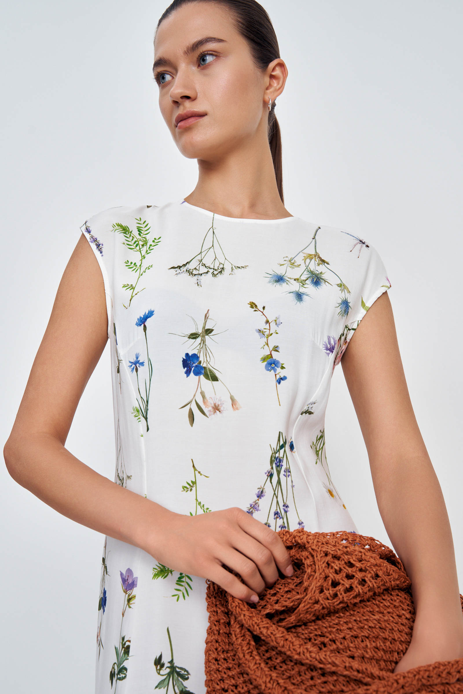 Новая коллекция уже на сайте! Порадуйте себя новыми образами.