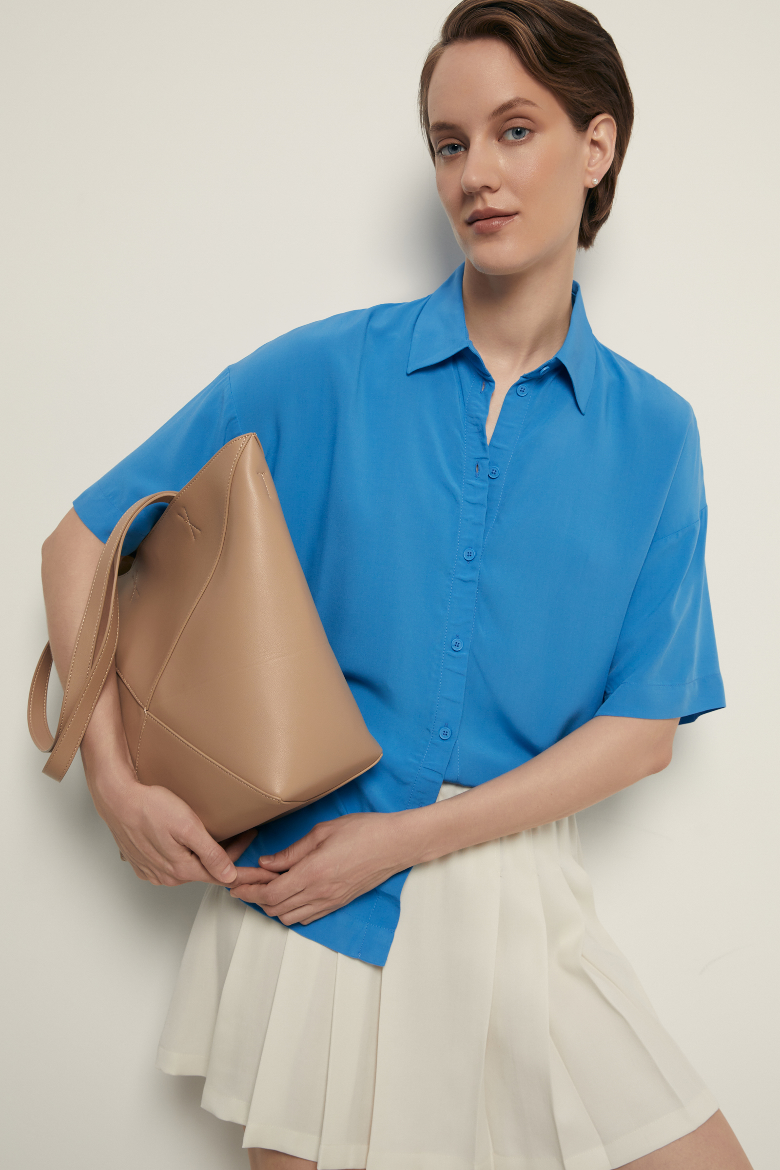 Блузка свободного кроя с коротким рукавом 1490₽