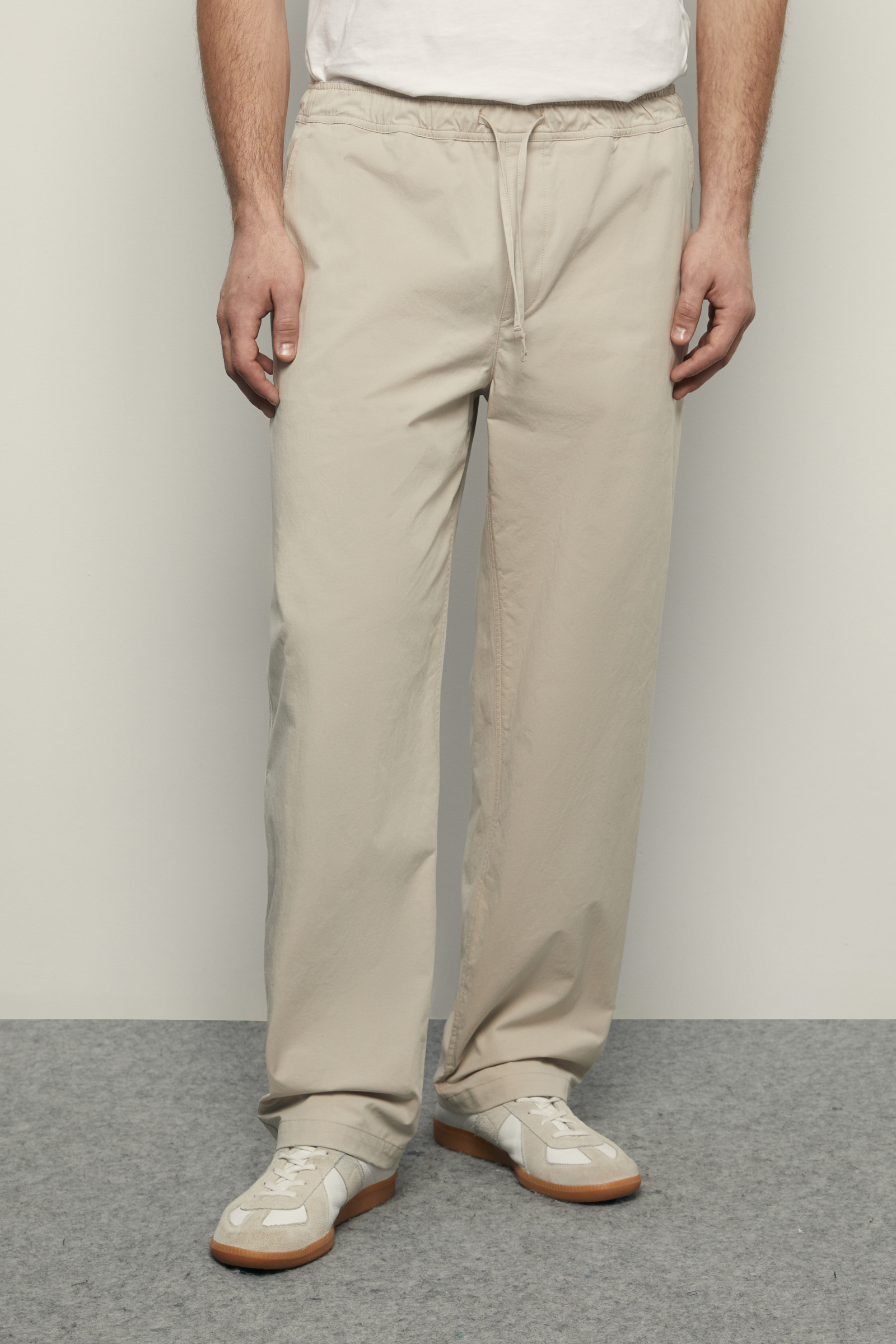 Брюки широкого кроя на резинке 3990₽