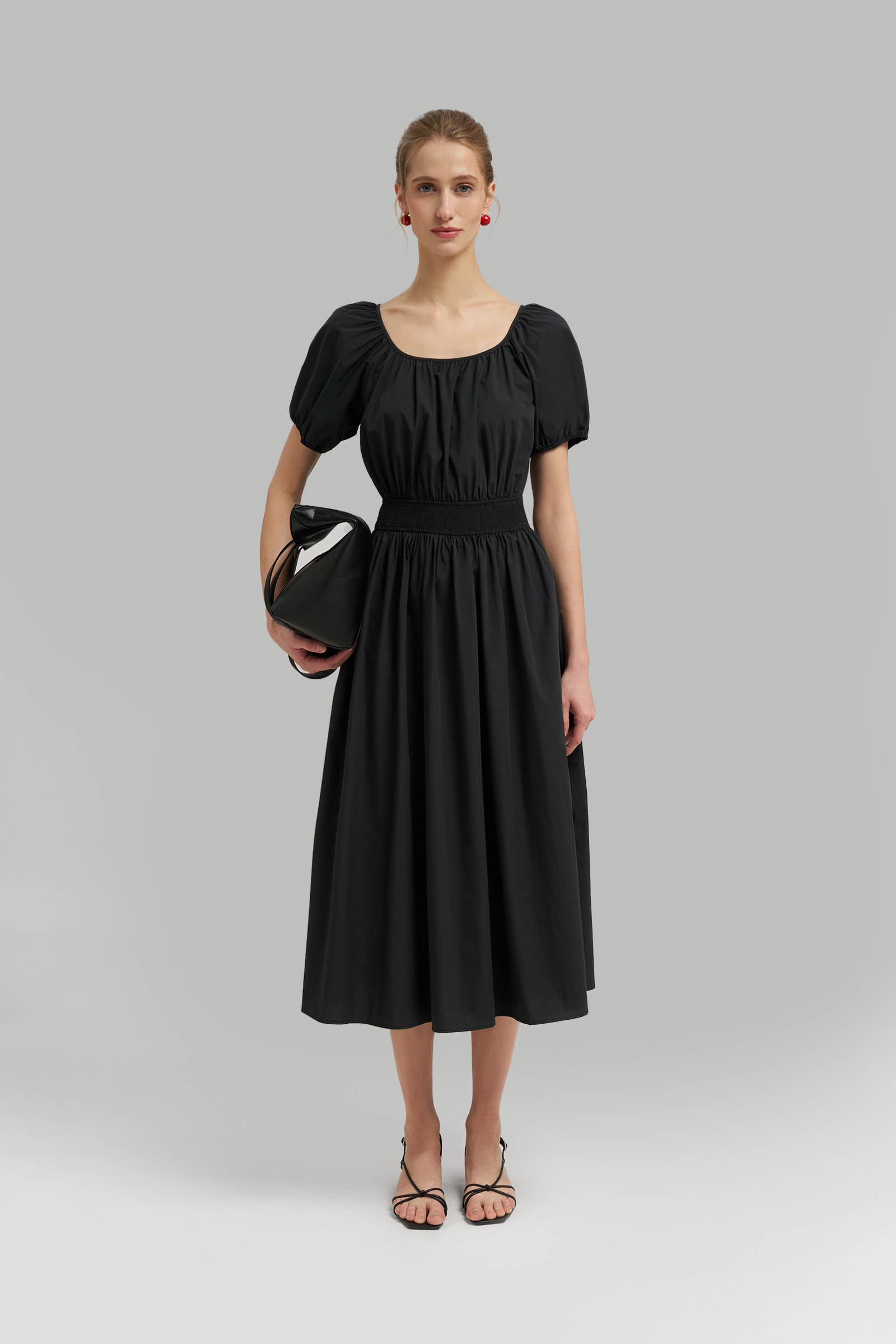 Платье миди Finn Flare с эластичным поясом, черный, арт. FSG110180