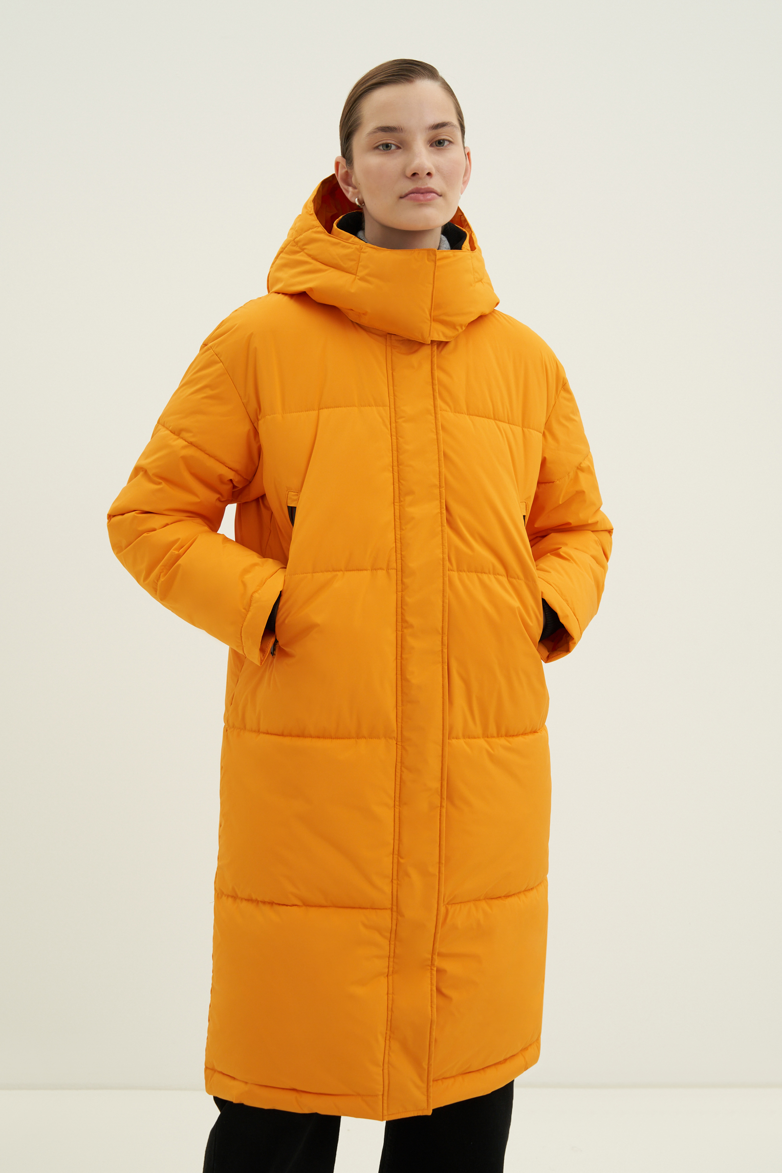 Стеганое утепленное пальто oversize силуэта