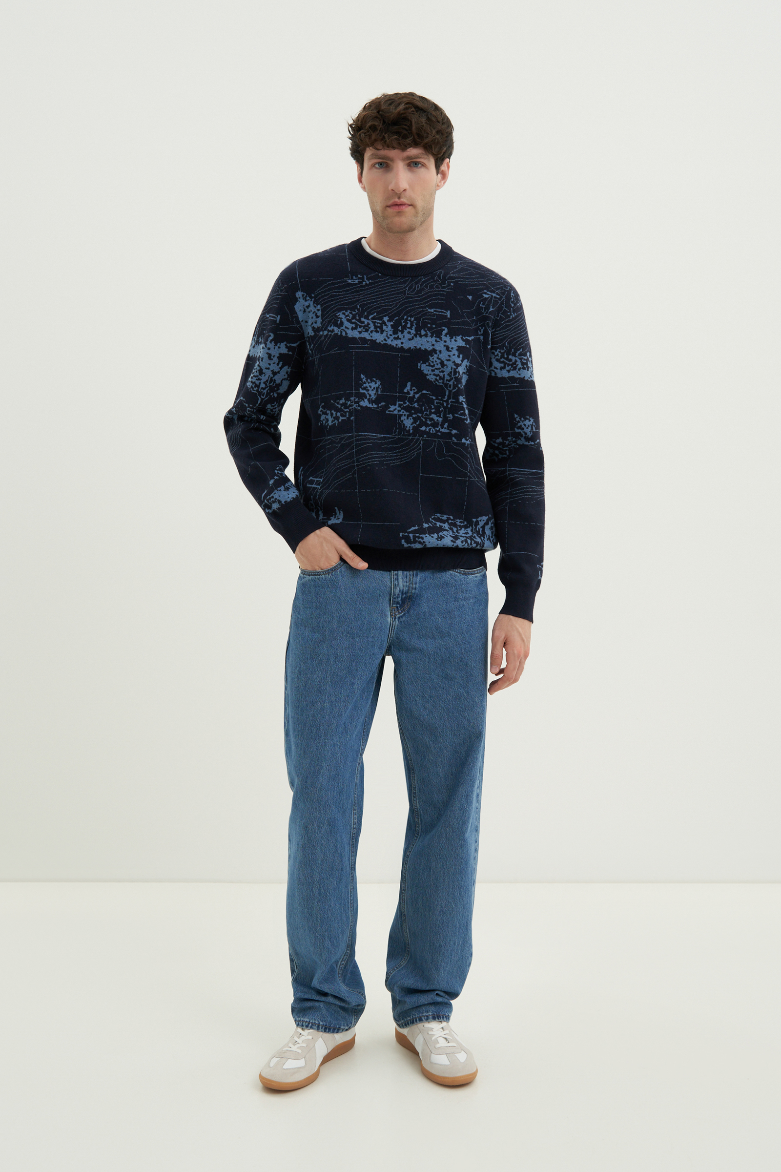 Джемпер прямого силуэта с принтом