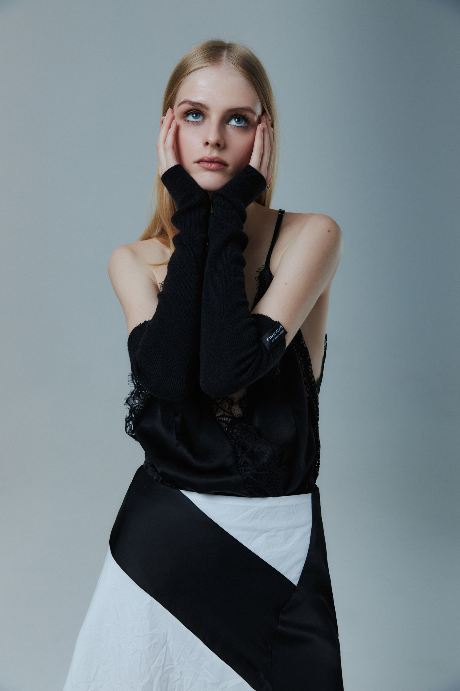 

Митенки с добавлением шерсти из капсулы Карины Нигай, 200 black, Митенки с добавлением шерсти из капсулы Карины Нигай