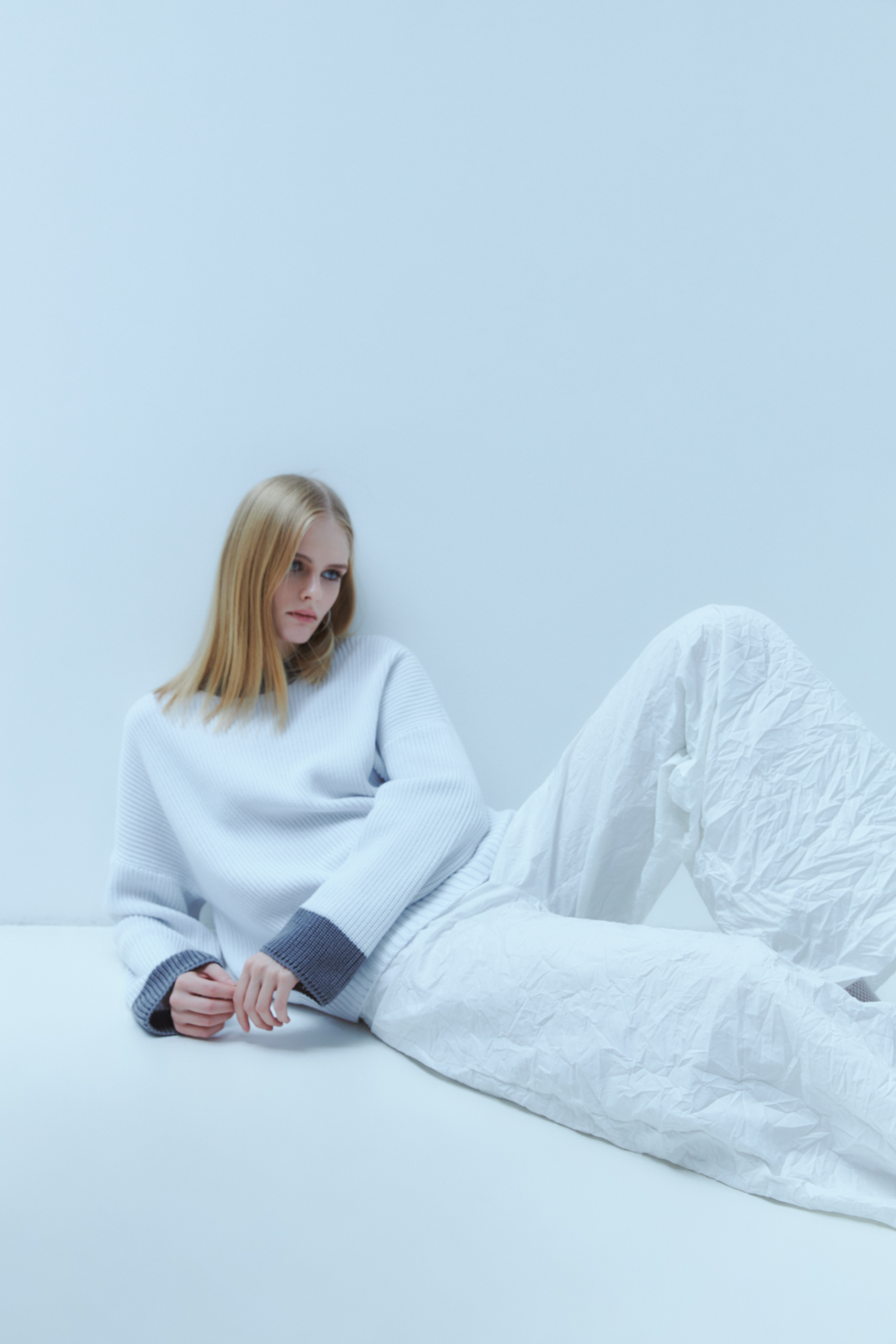 Оверсайз джемпер из хлопка из капсулы Карины Нигай