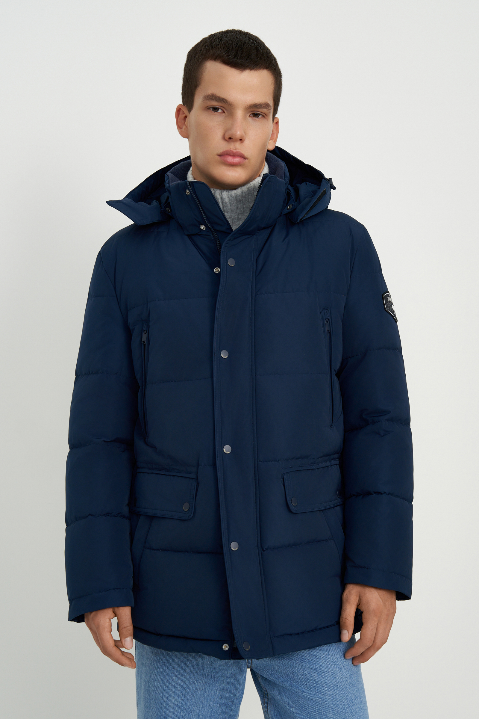 Пуховое полупальто со съемным капюшоном