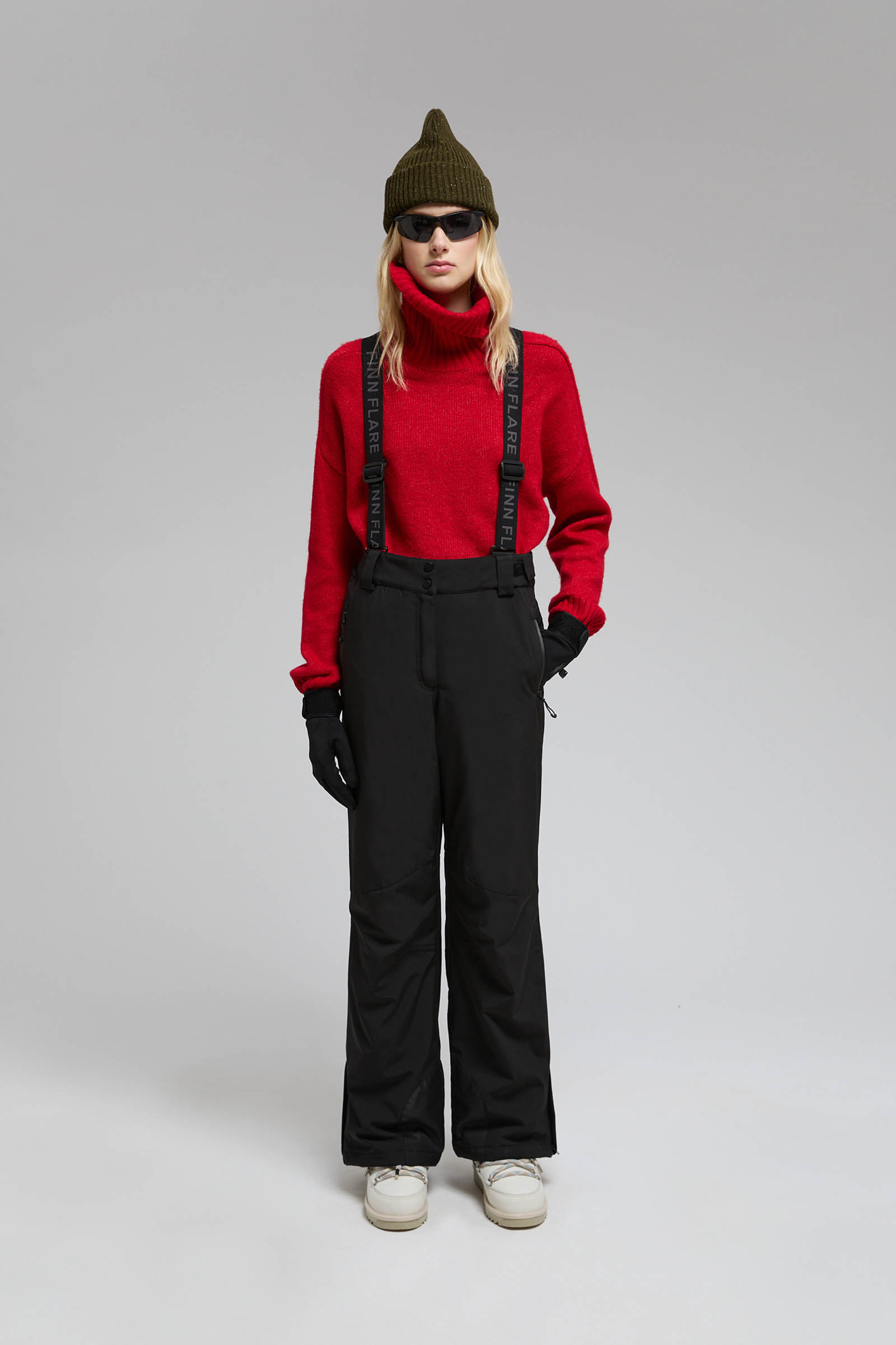 Горнолыжные брюки с регулируемыми подтяжками 11899₽