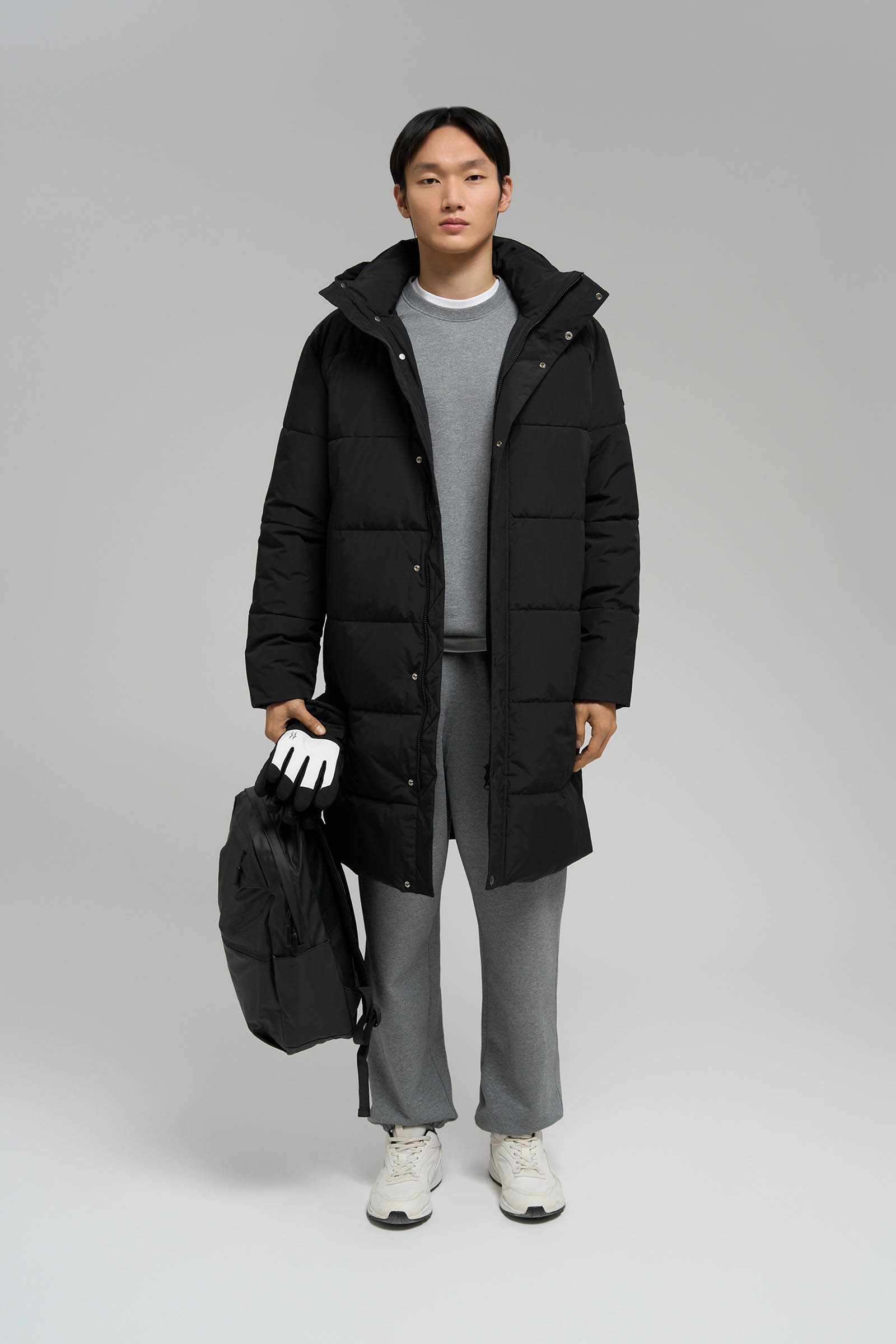 Утепленное пальто с воротником-стойкой 20999₽