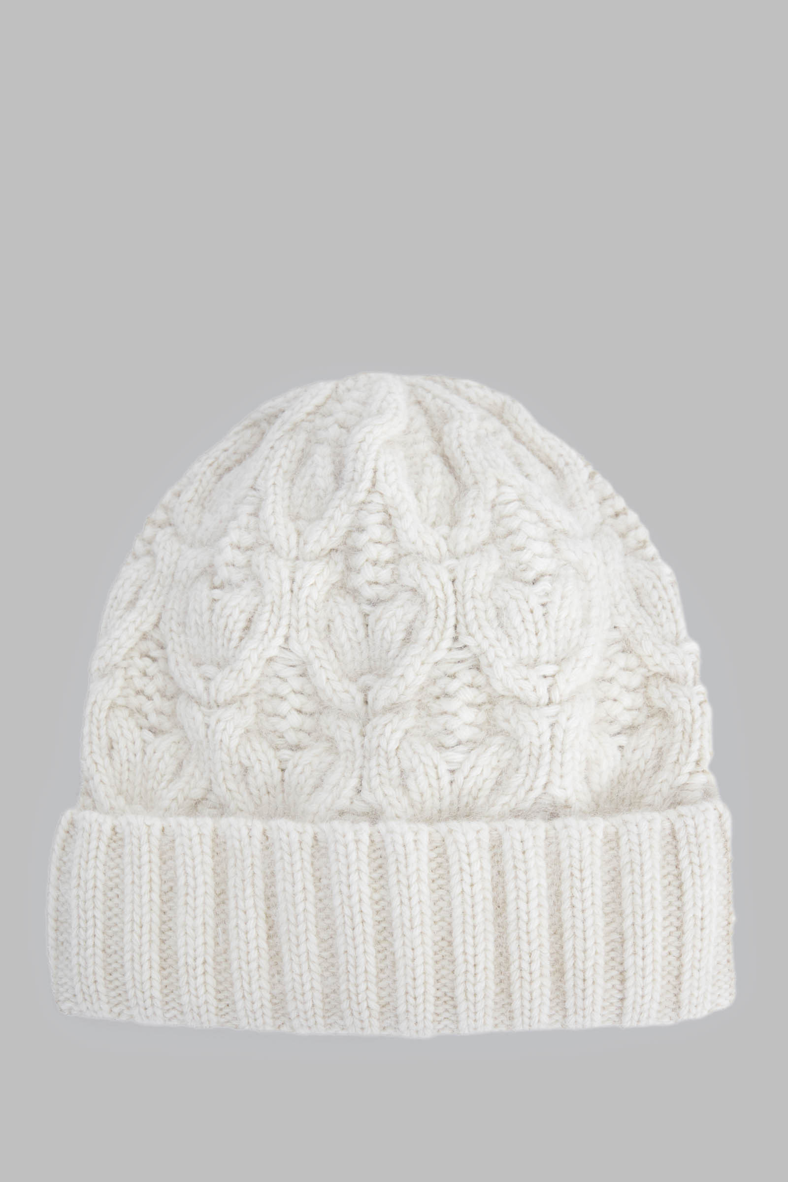 

Шапка с добавлением шерсти мериноса и пуха енота, 711 milk, Шапка с добавлением шерсти мериноса и пуха енота