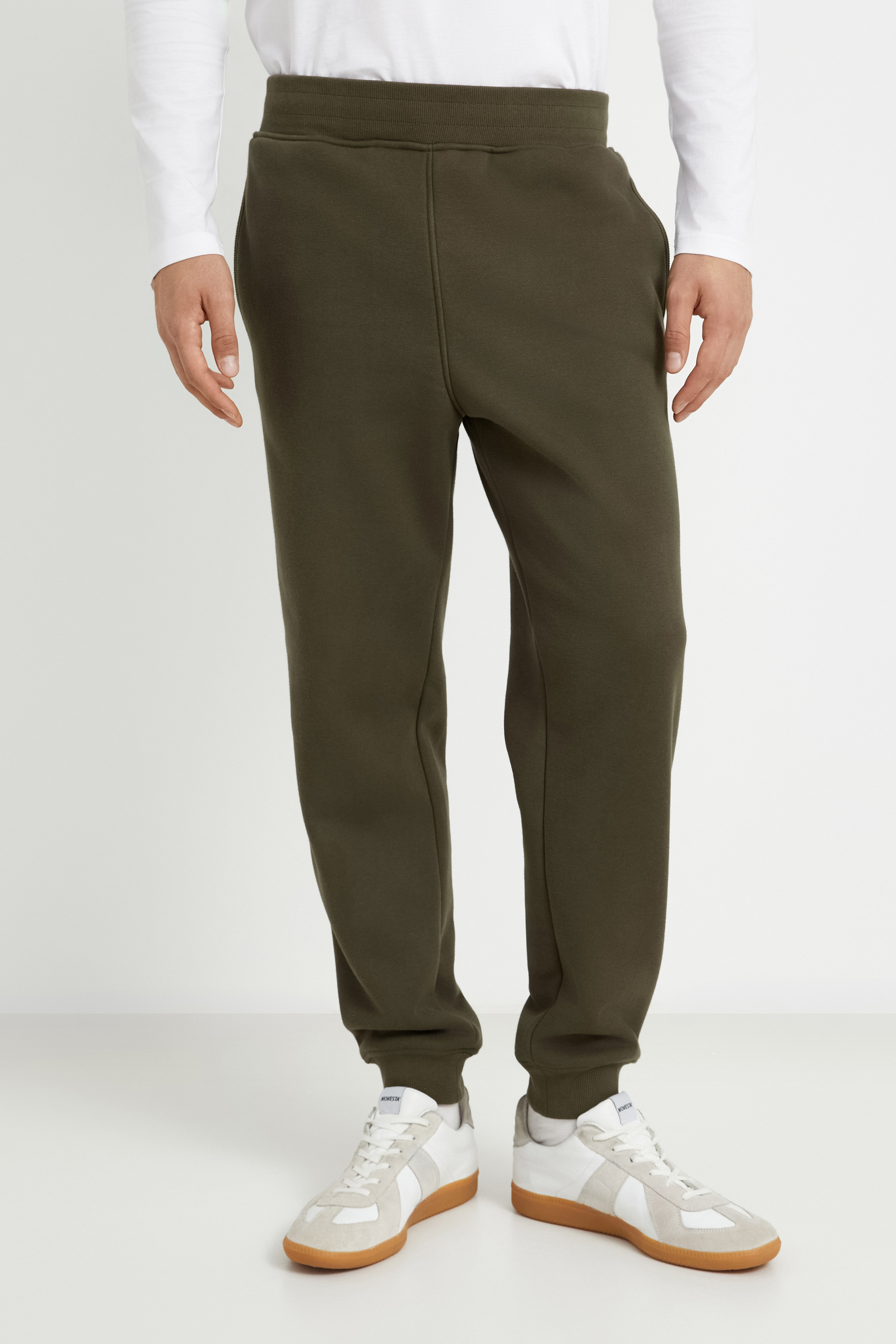 

Спортивные брюки зауженного кроя на резинке, 926 dolma, Спортивные брюки зауженного кроя на резинке