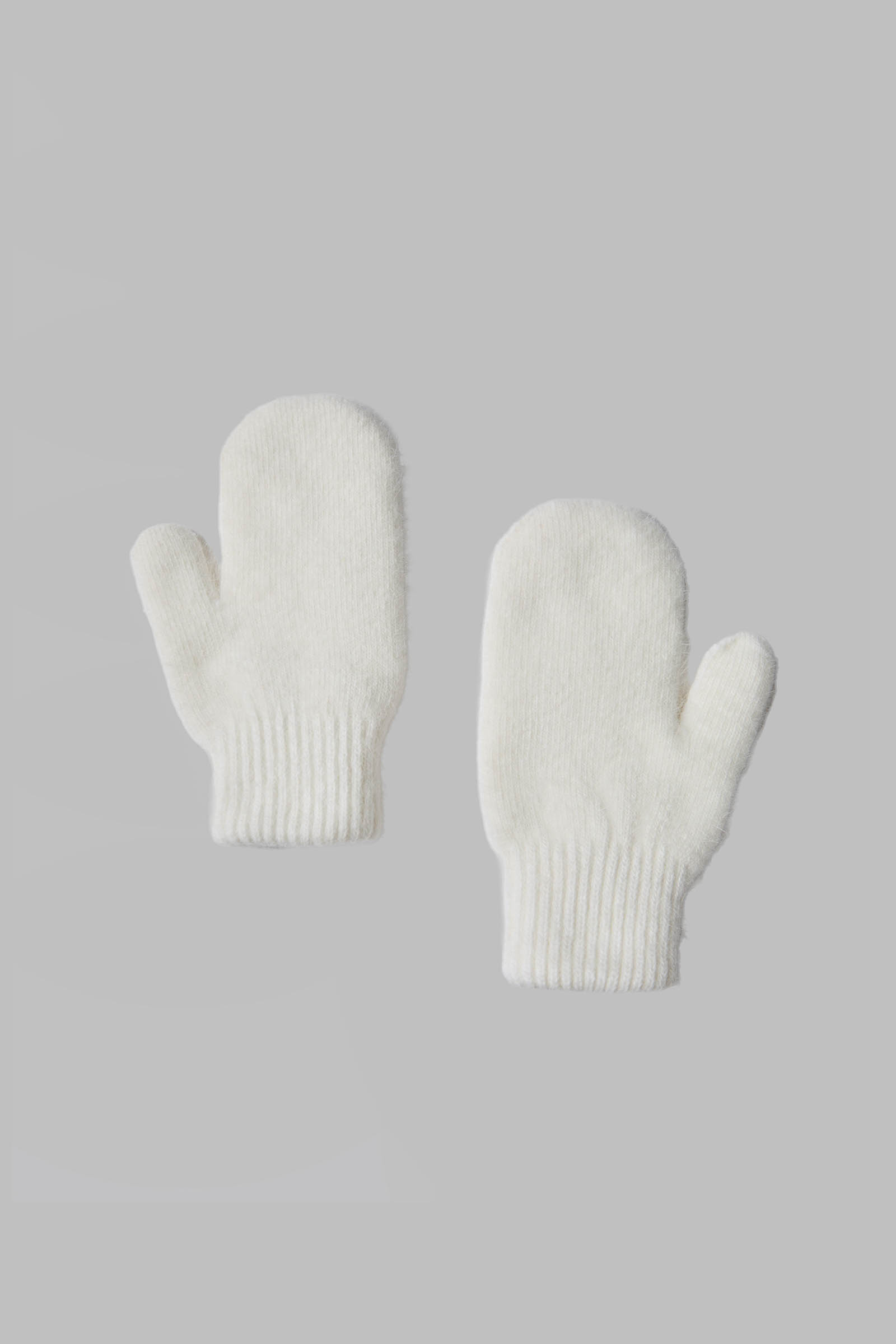 

Варежки из ангоры и шерсти, 711 milk, Варежки из ангоры и шерсти