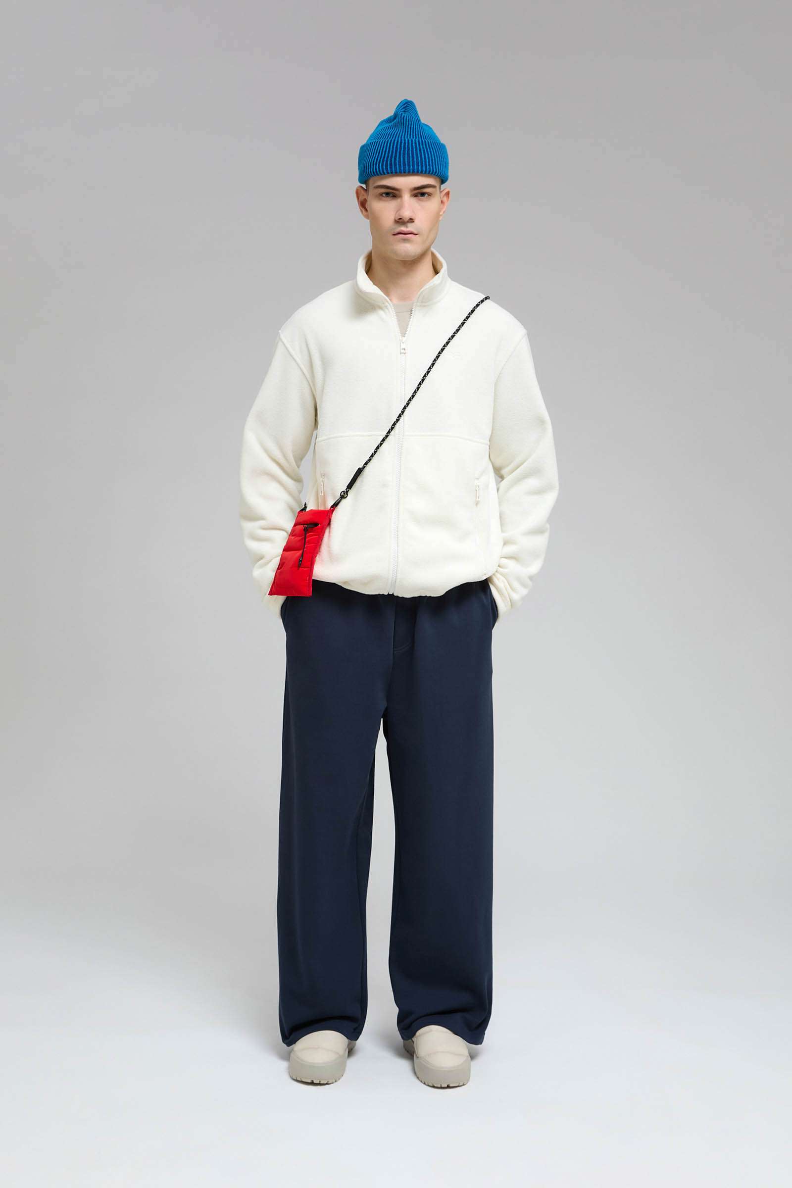 Флисовая толстовка на молнии FINN FLARE, белый, арт. FWF21057