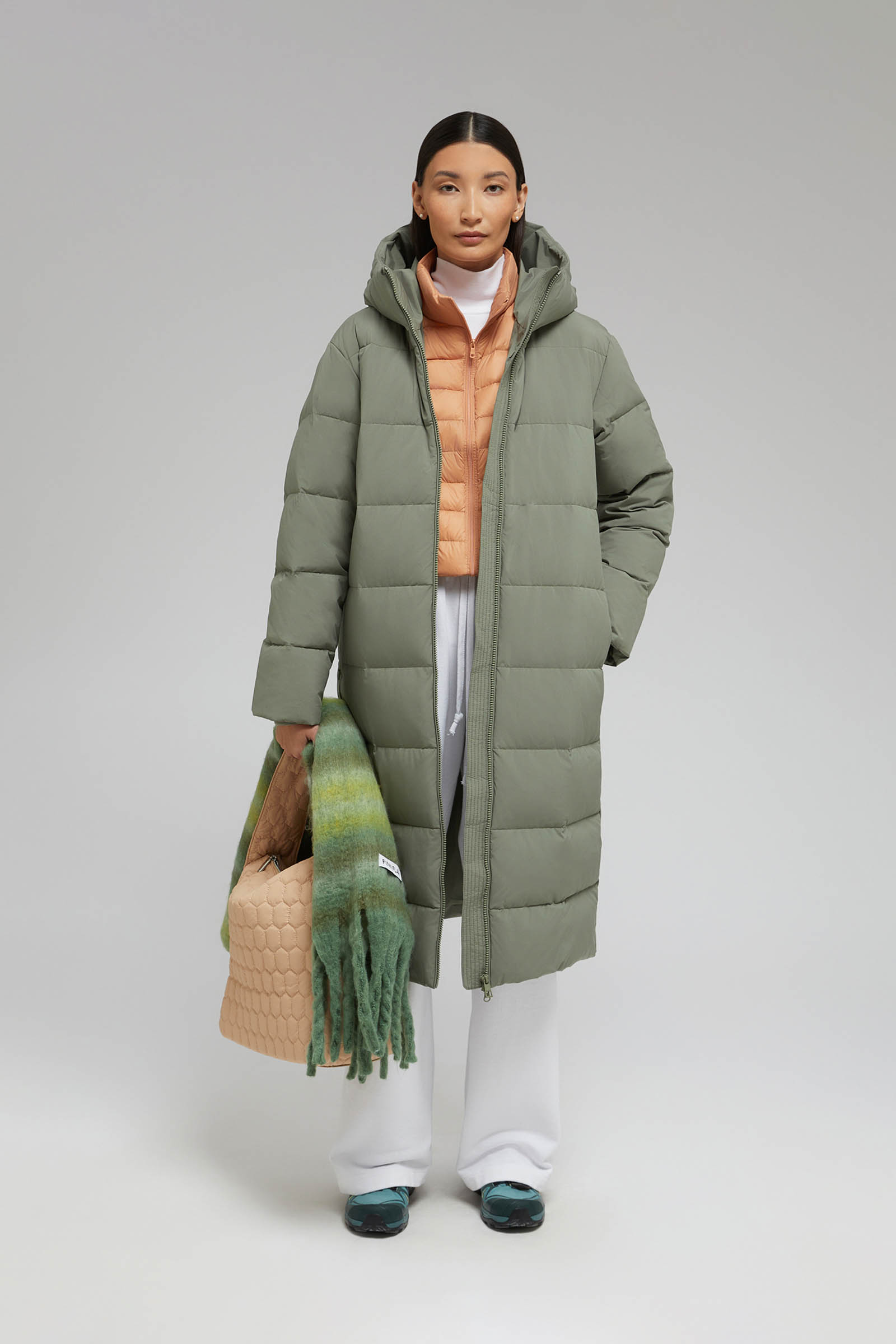 Пуховик длинный Finn Flare, зеленый, арт. FWF11088