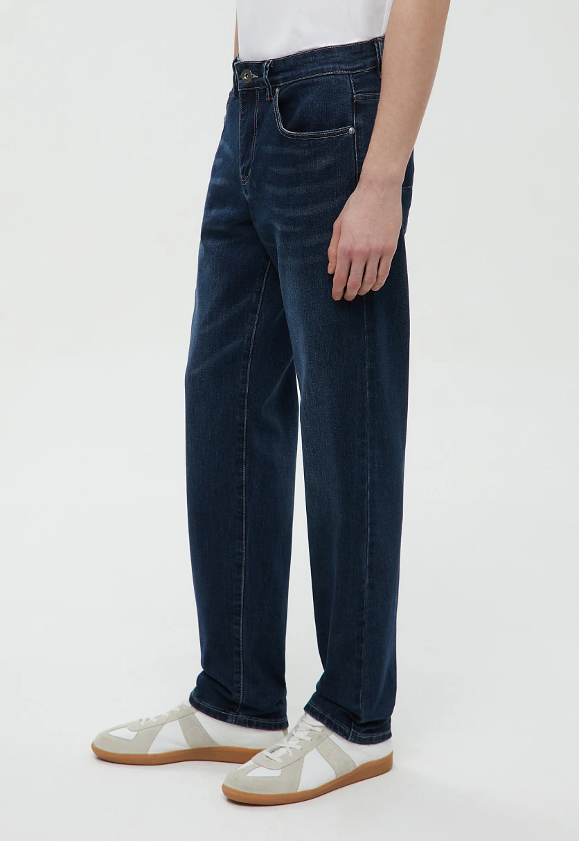 Джинсы tapered fit мужские Темно-cиний B21-25009Купить в интернет-магазине FINN FLARE, предосмотр фото №2 Джинсы tapered fit мужские, Модель B21-25009, Фото №2