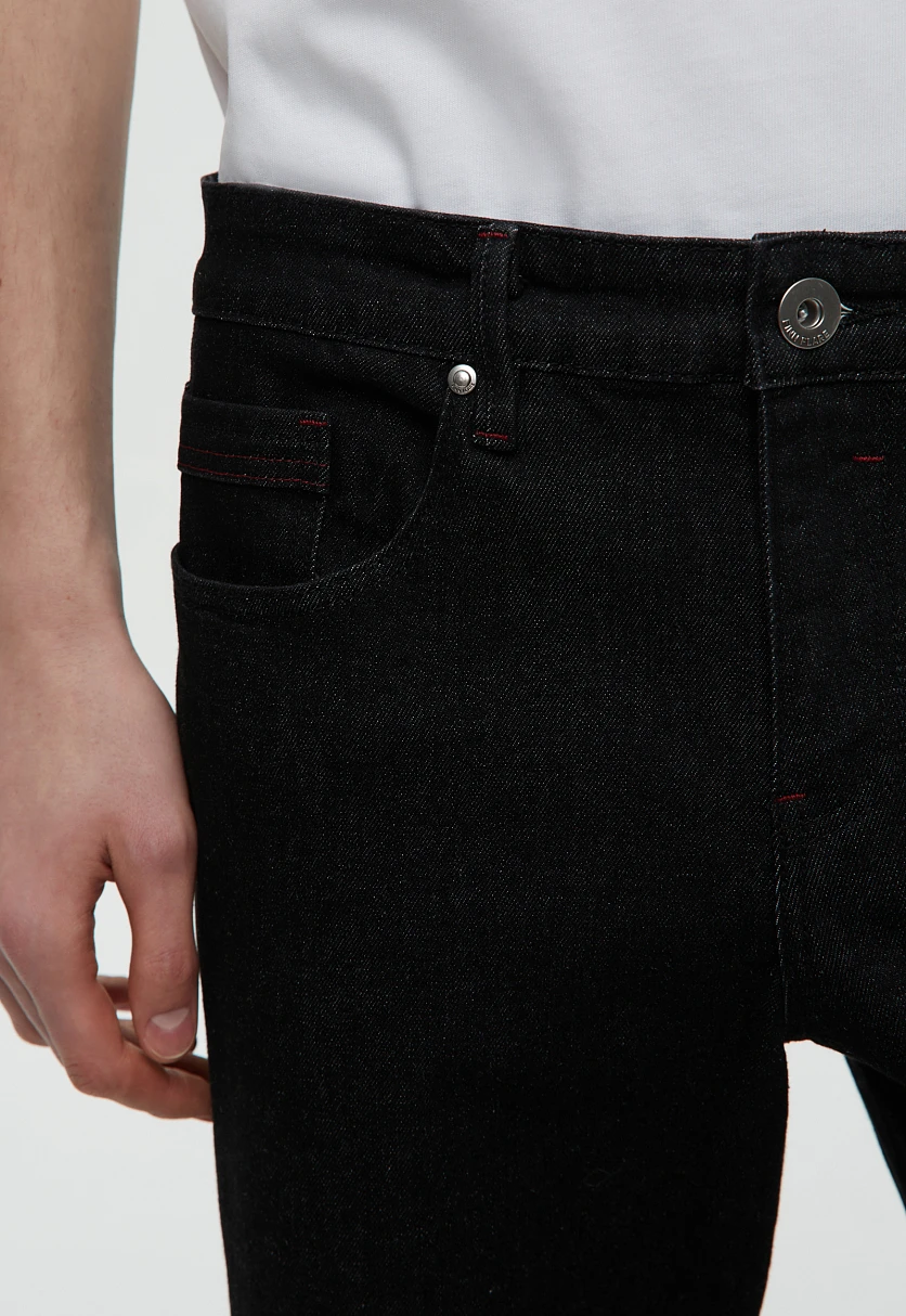 Джинсы tapered fit мужские Темно-серый B21-25009Купить в интернет-магазине FINN FLARE, предосмотр фото №3 Джинсы tapered fit мужские, Модель B21-25009, Фото №3