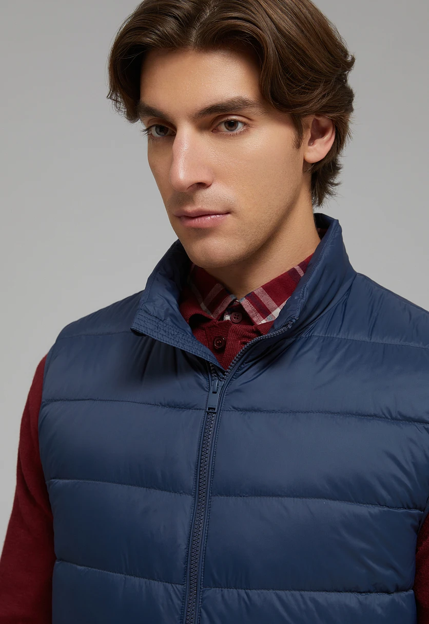 Стеганый пуховый жилет Темно-cиний BAS-20053Купить в интернет-магазине FINN FLARE, предосмотр фото №9 Стеганый пуховый жилет, Модель BAS-20053, Фото №9