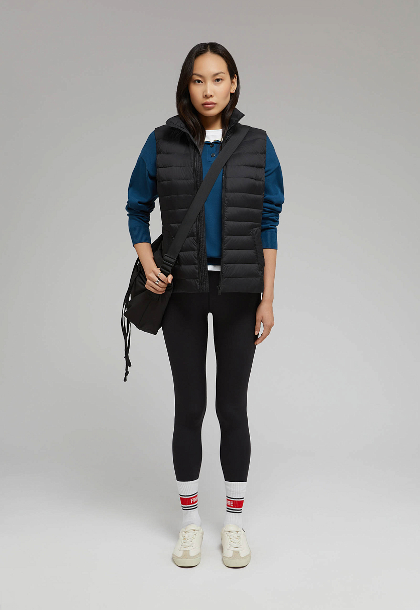 Стеганый пуховый жилет