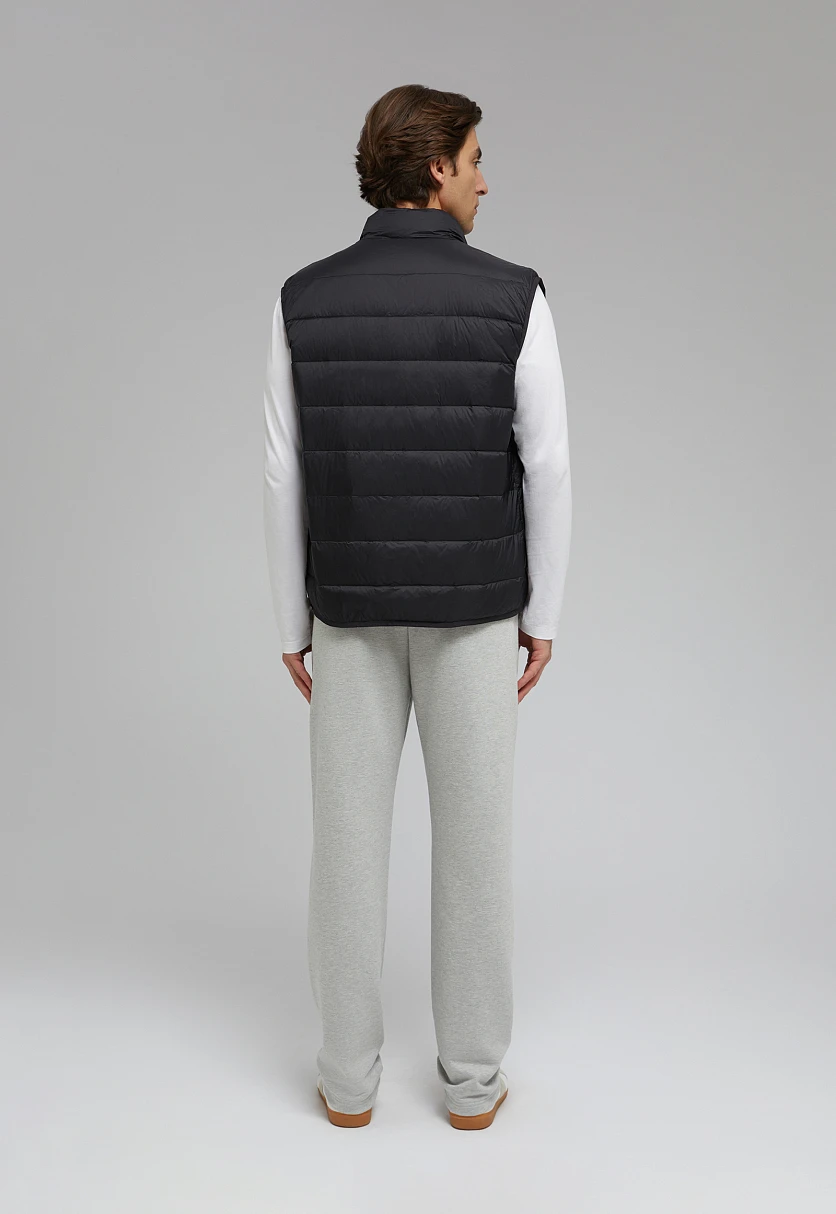 Стеганый пуховый жилет Черный BAS-20053Купить в интернет-магазине FINN FLARE, предосмотр фото №4 Стеганый пуховый жилет, Модель BAS-20053, Фото №4