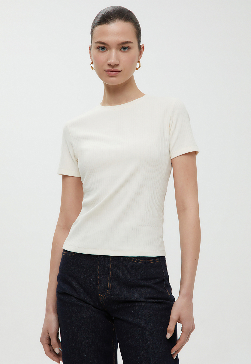 Футболка приталенного силуэта