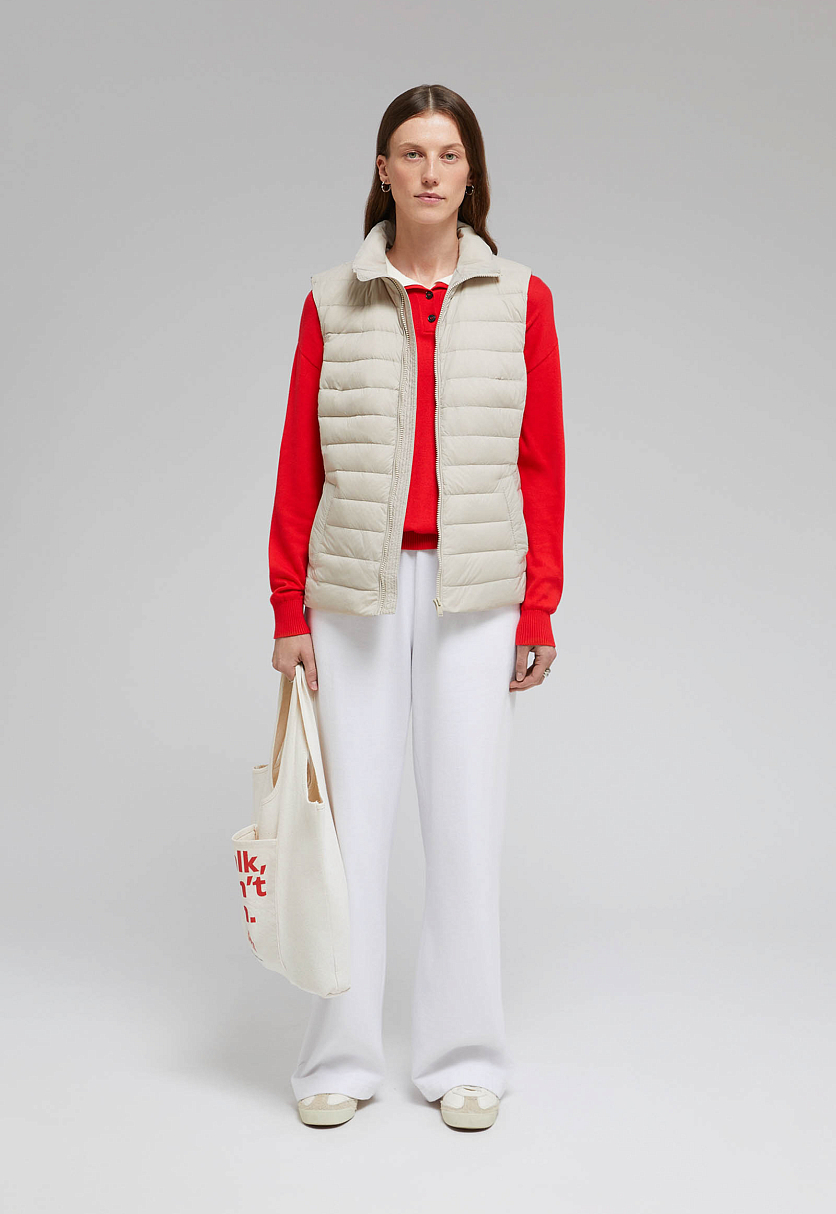 Стеганый пуховый жилет