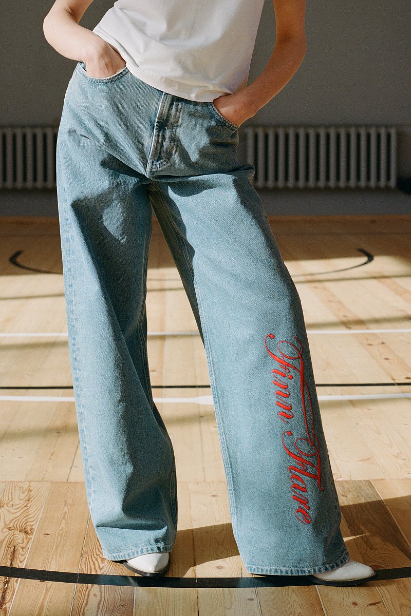 Джинсы с вышивкой из коллаборации с Walk Of Shamе, Модель CSE17001, Фото №2